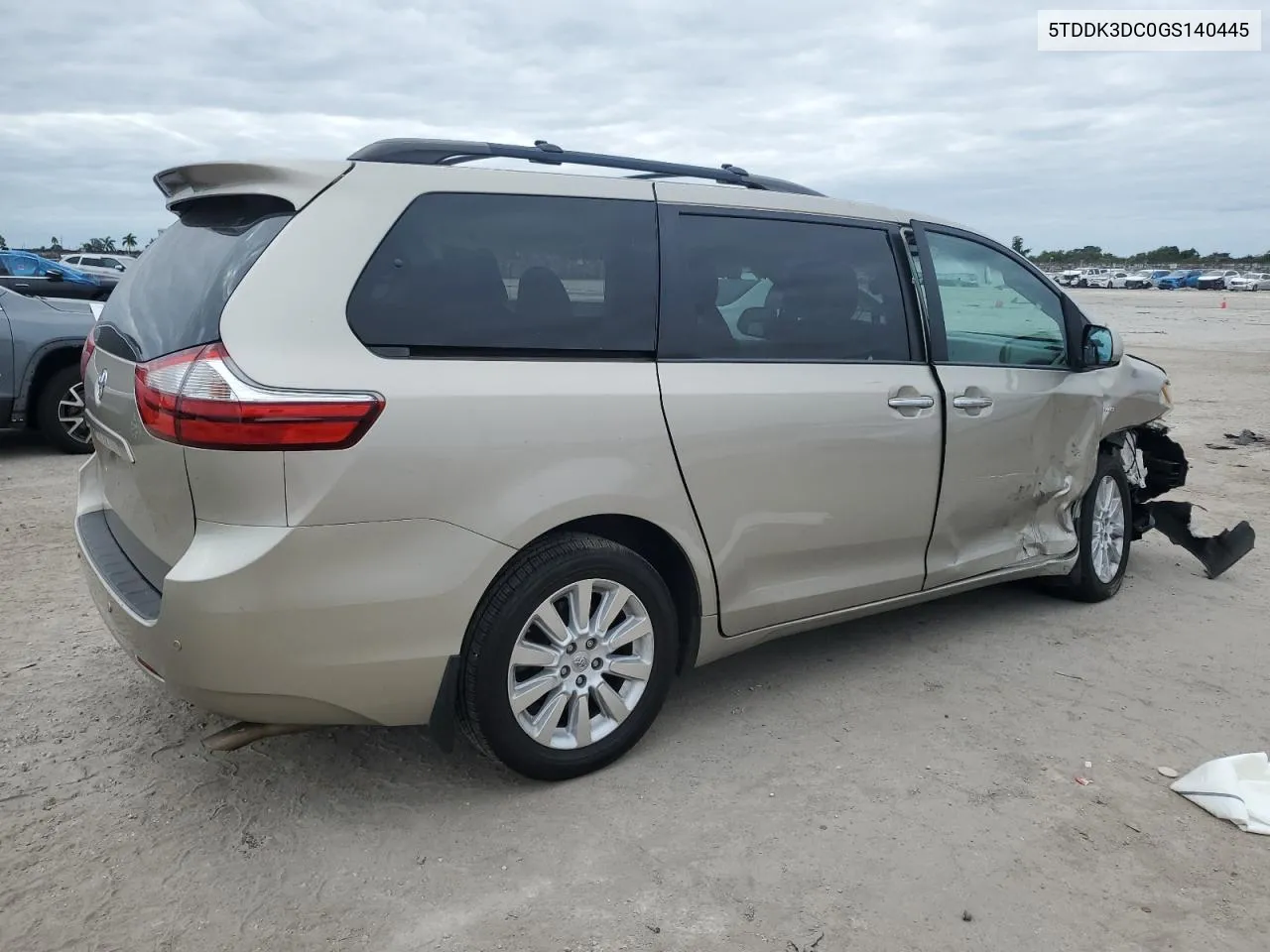 5TDDK3DC0GS140445 2016 Toyota Sienna Xle