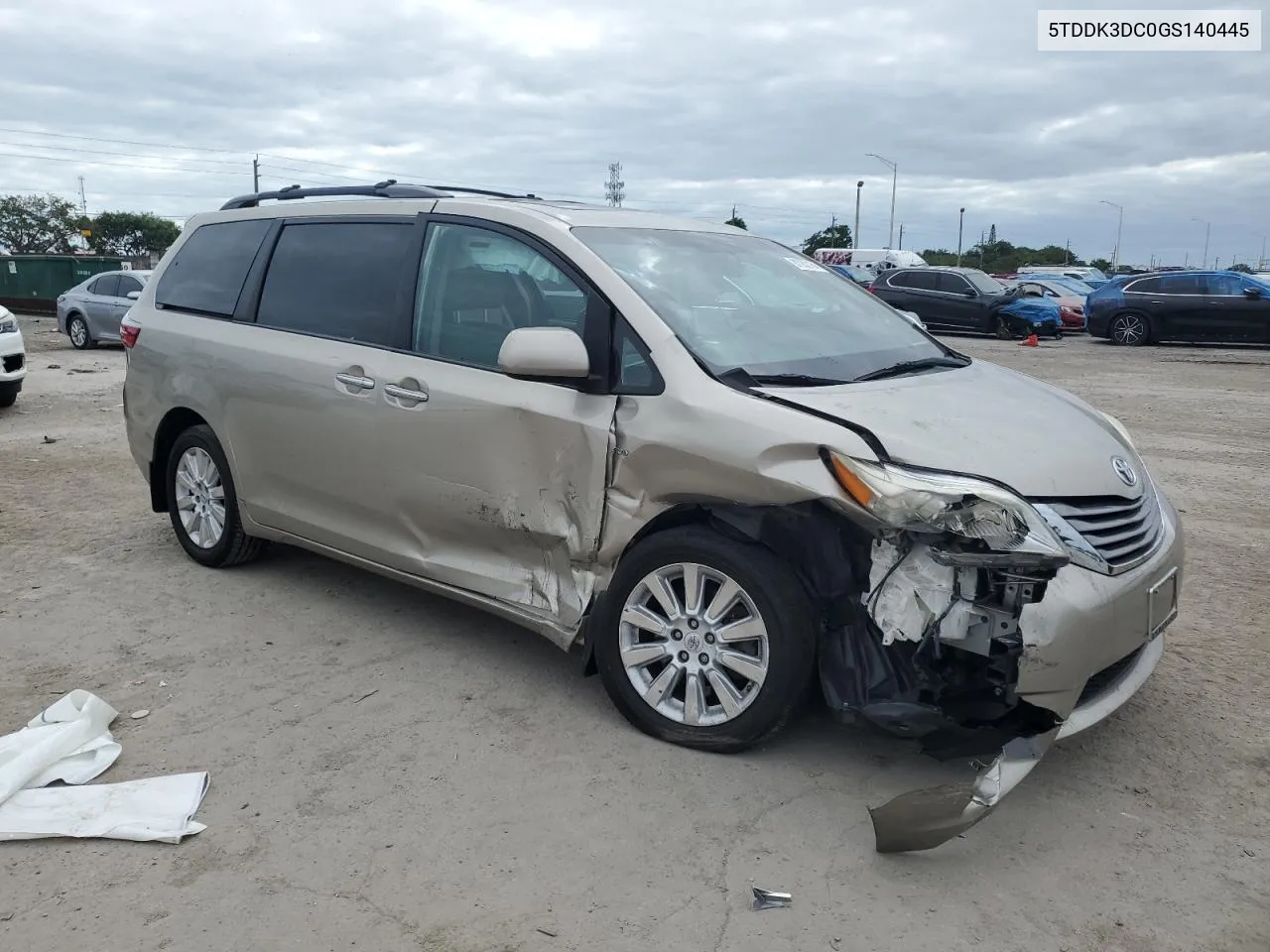 5TDDK3DC0GS140445 2016 Toyota Sienna Xle