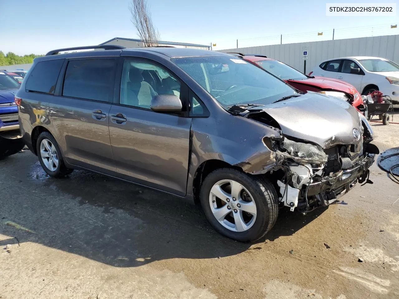 2017 Toyota Sienna Le VIN: 5TDKZ3DC2HS767202 Lot: 52597654