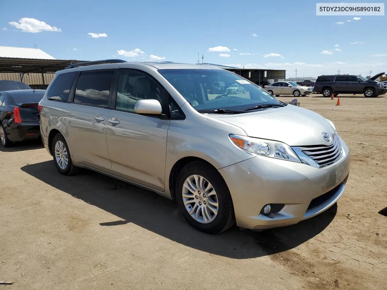 5TDYZ3DC9HS890182 2017 Toyota Sienna Xle