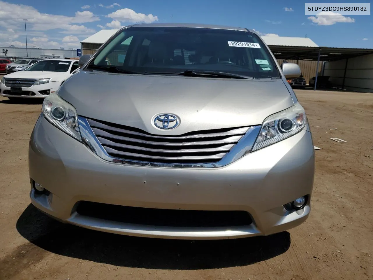 5TDYZ3DC9HS890182 2017 Toyota Sienna Xle