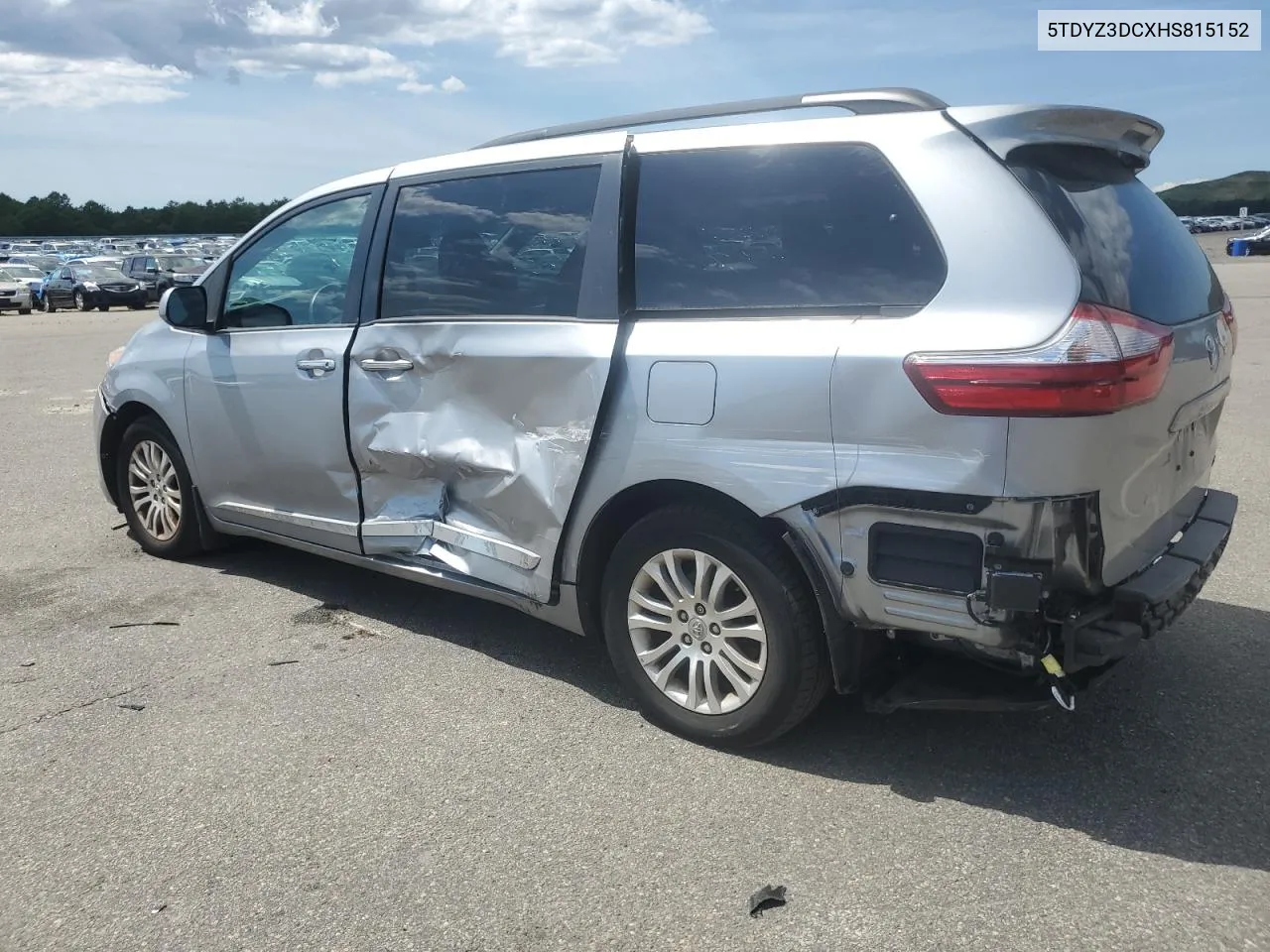 5TDYZ3DCXHS815152 2017 Toyota Sienna Xle