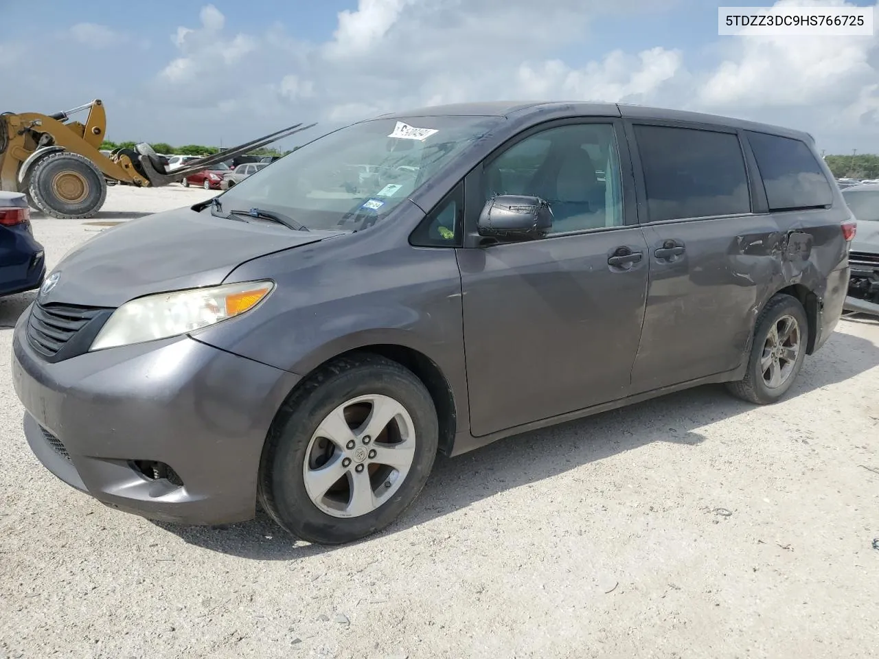 5TDZZ3DC9HS766725 2017 Toyota Sienna