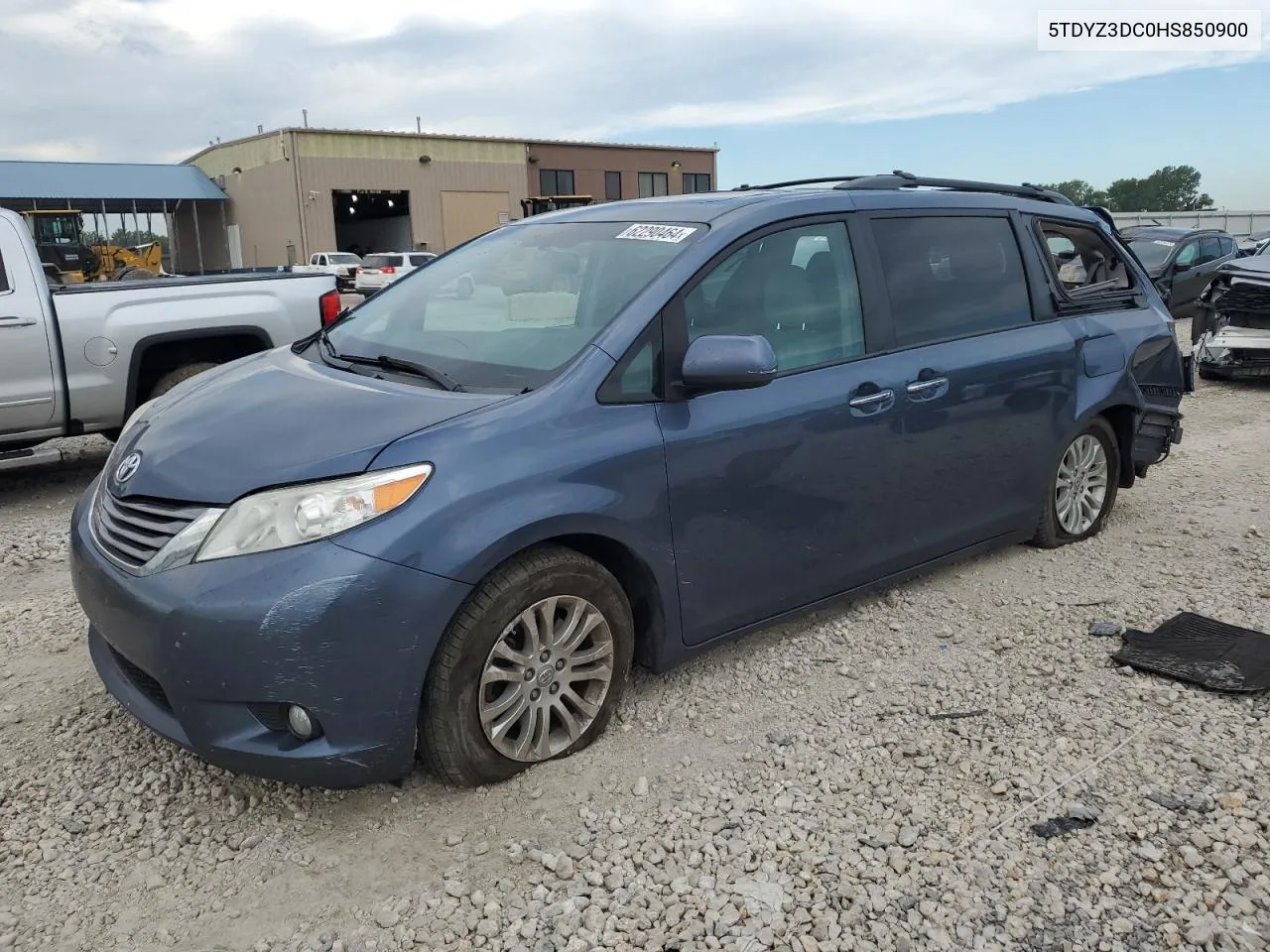 5TDYZ3DC0HS850900 2017 Toyota Sienna Xle