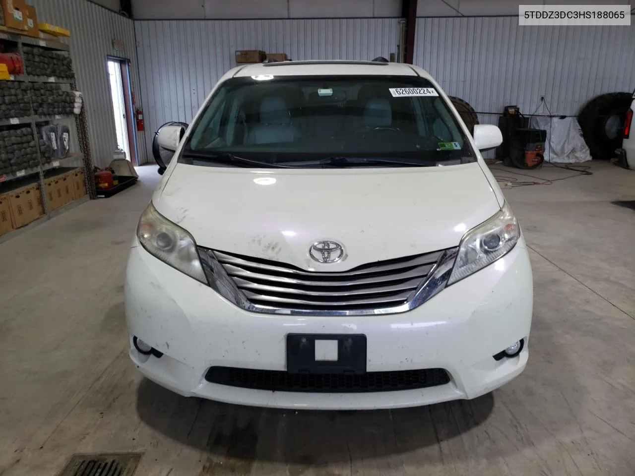 5TDDZ3DC3HS188065 2017 Toyota Sienna Xle