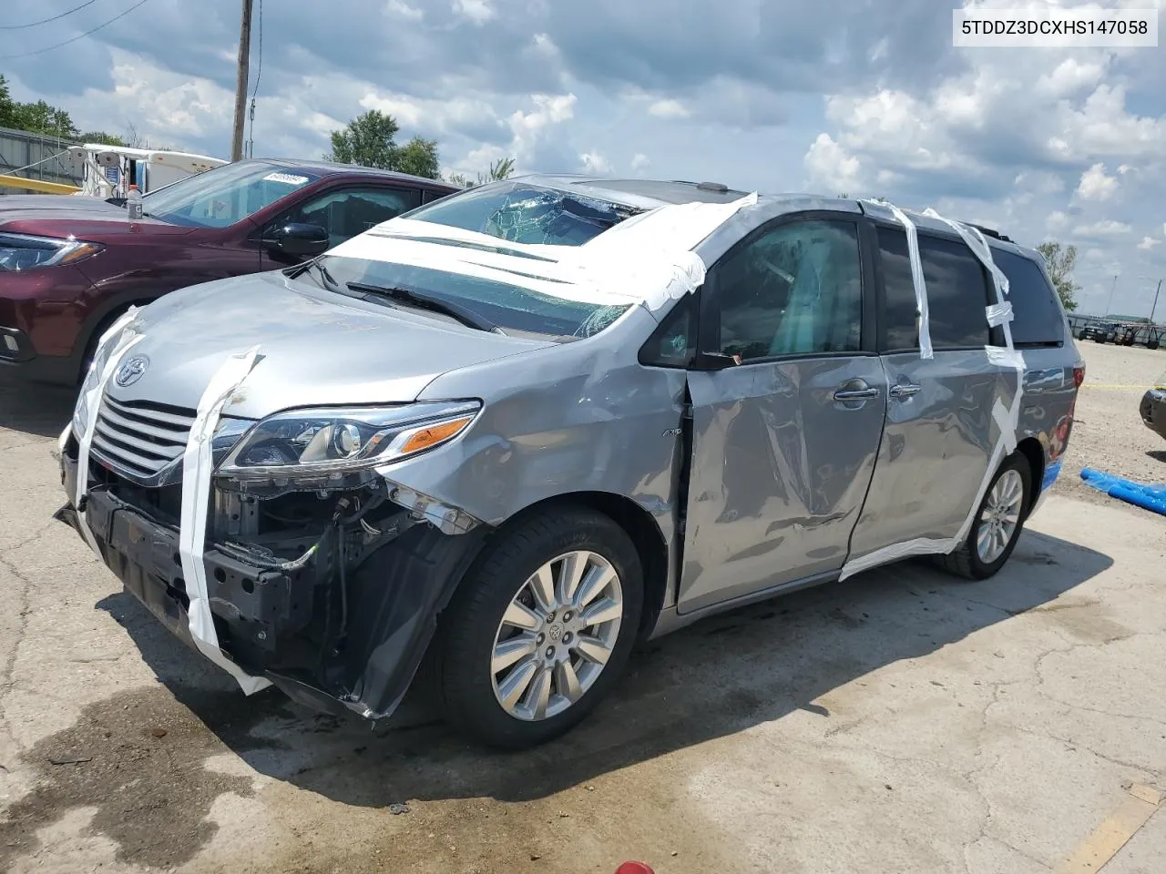 5TDDZ3DCXHS147058 2017 Toyota Sienna Xle