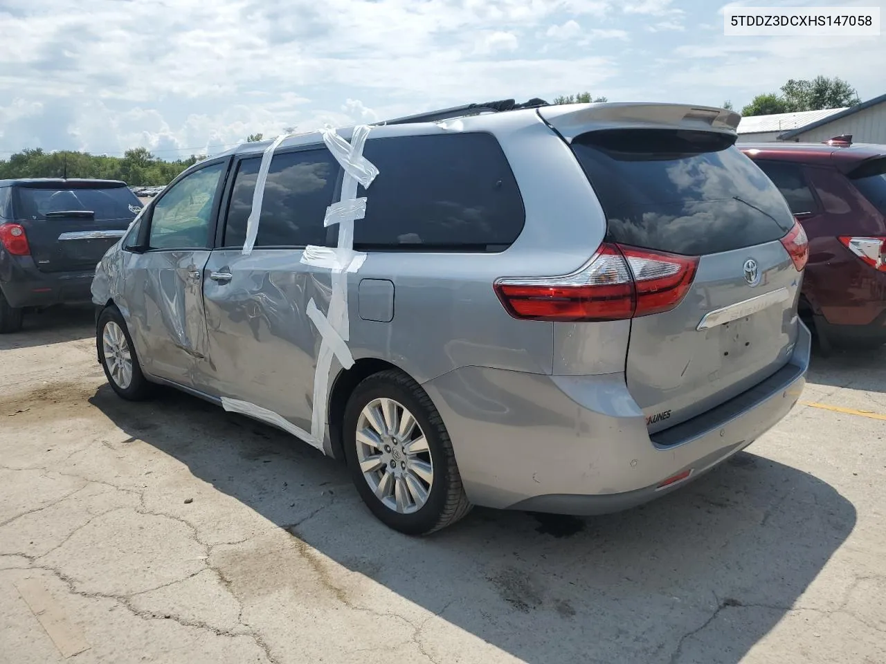 5TDDZ3DCXHS147058 2017 Toyota Sienna Xle