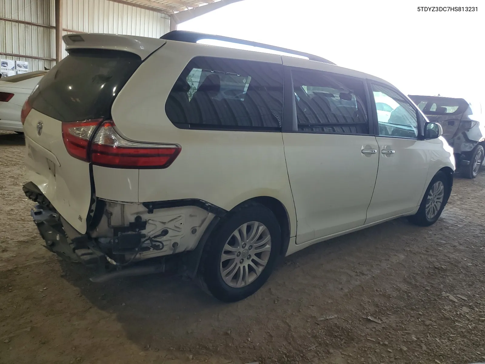 5TDYZ3DC7HS813231 2017 Toyota Sienna Xle