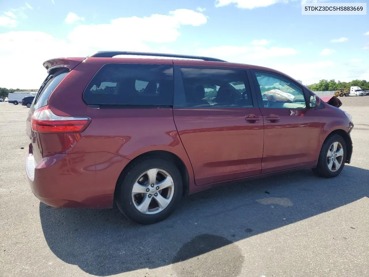 5TDKZ3DC5HS883669 2017 Toyota Sienna Le