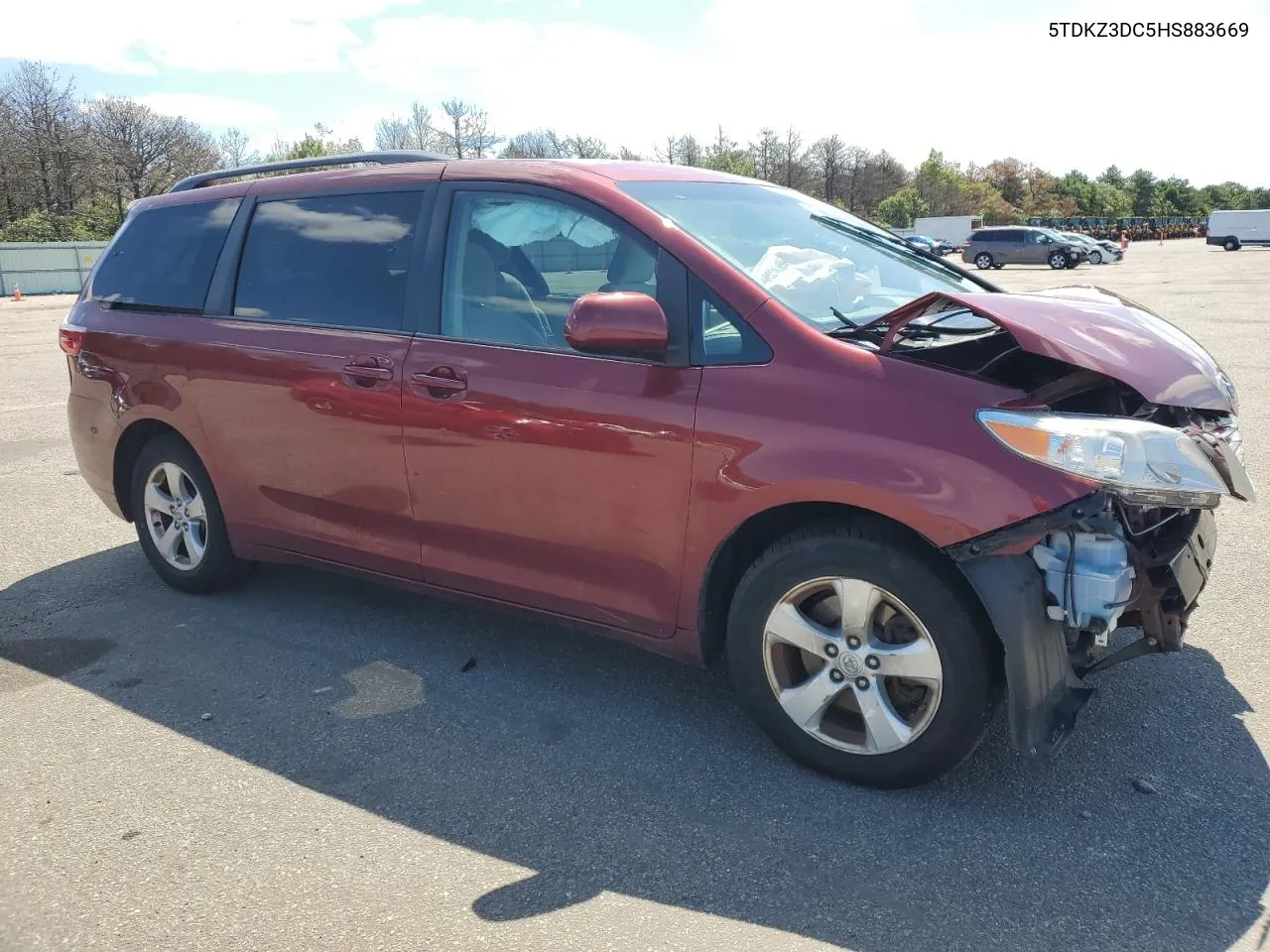 5TDKZ3DC5HS883669 2017 Toyota Sienna Le