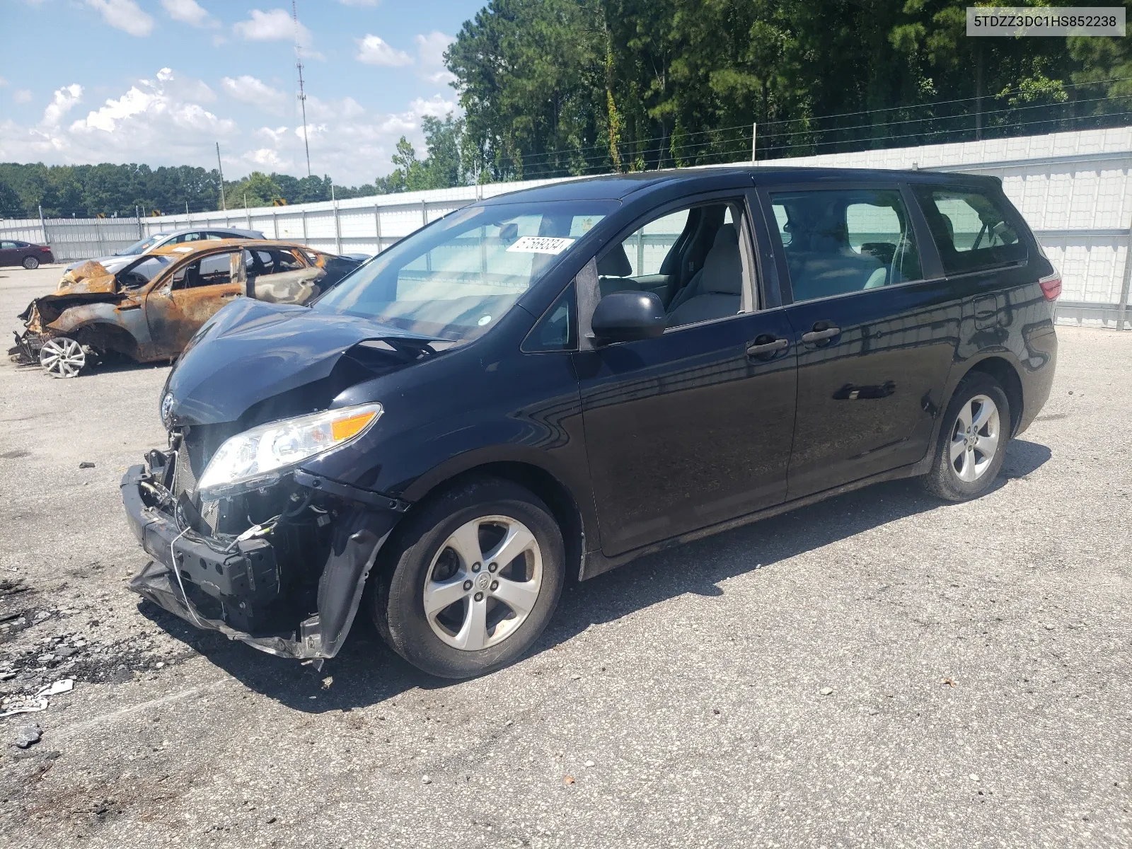 5TDZZ3DC1HS852238 2017 Toyota Sienna