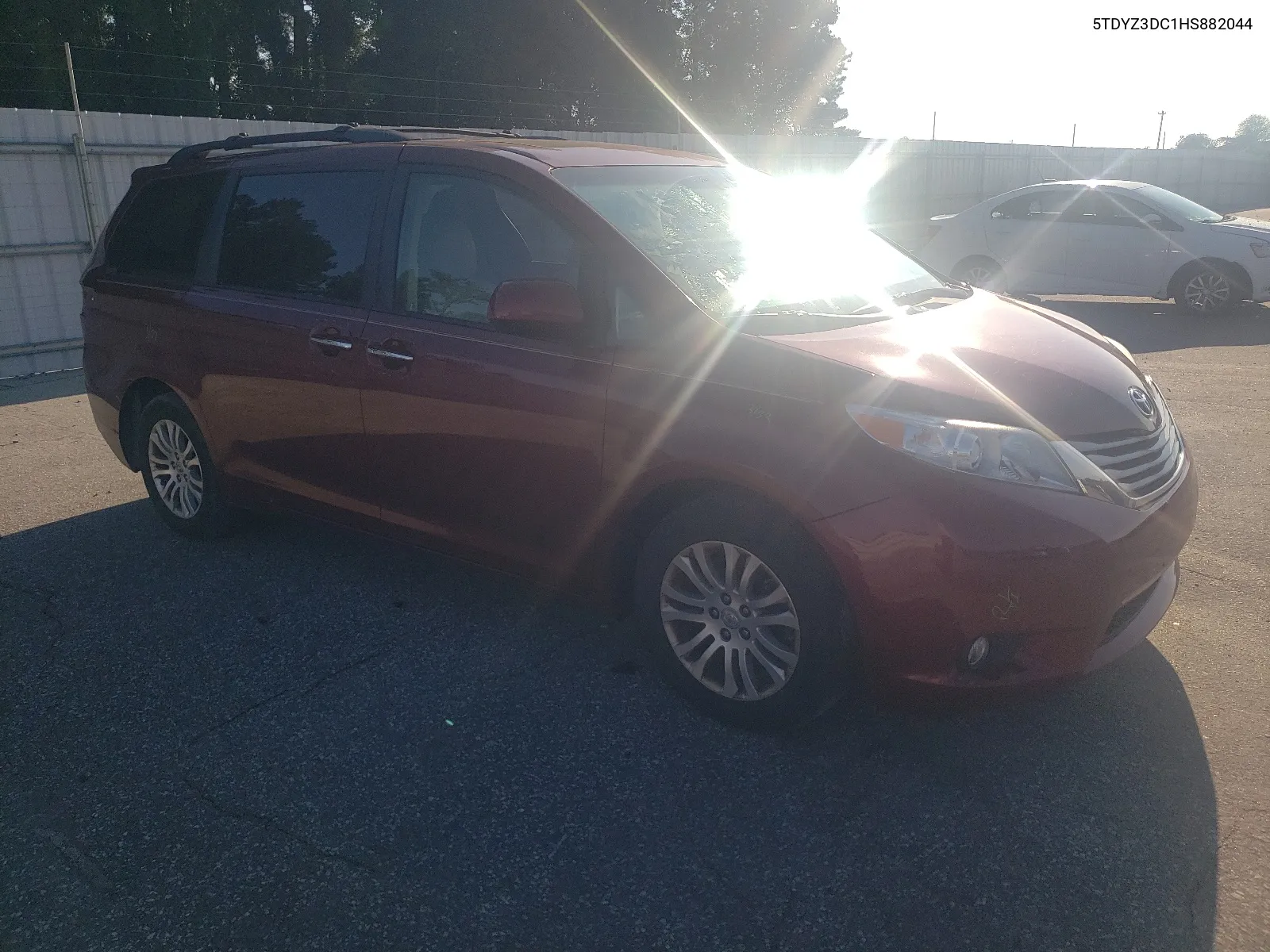 2017 Toyota Sienna Xle VIN: 5TDYZ3DC1HS882044 Lot: 67714024