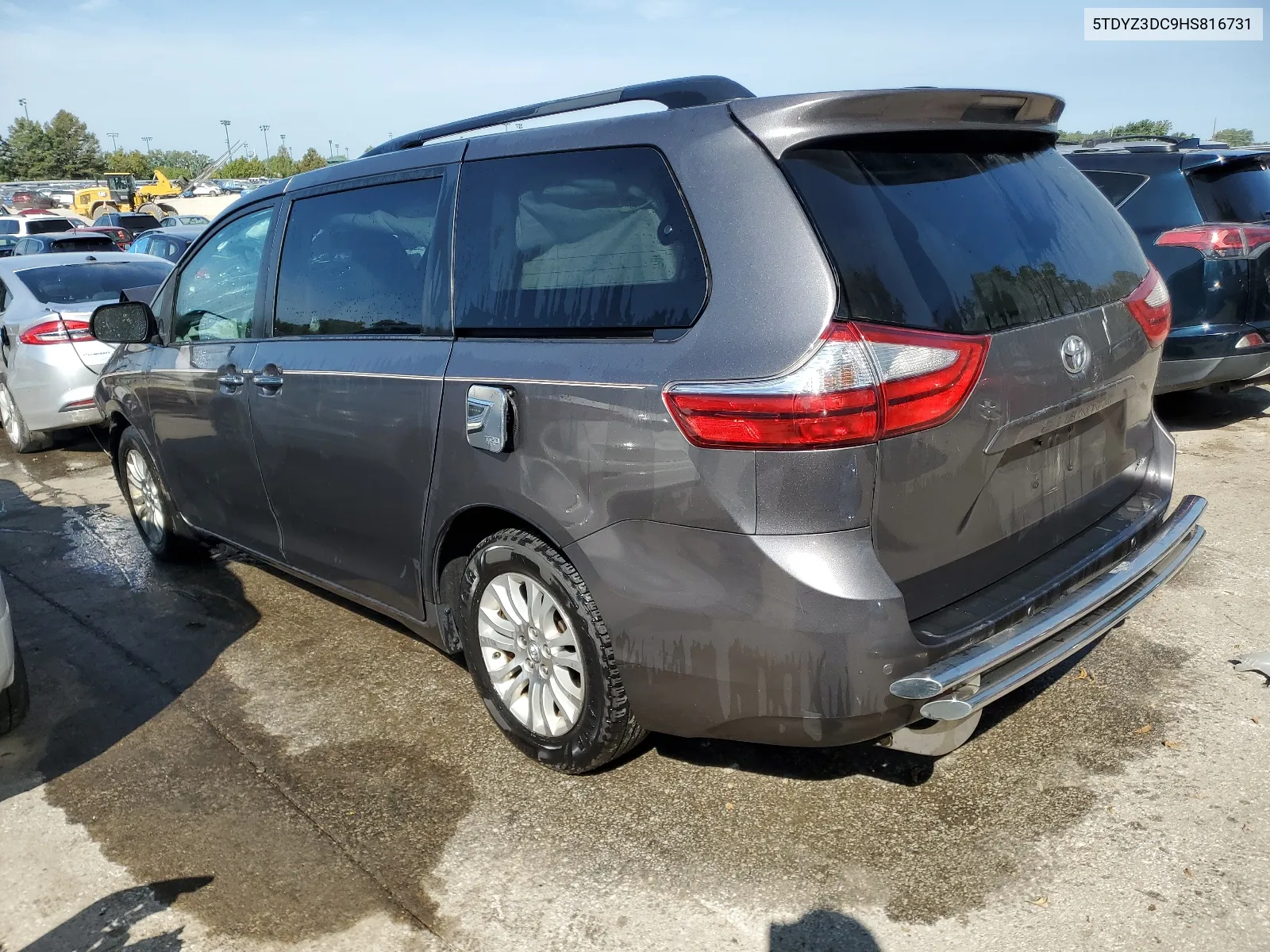 2017 Toyota Sienna Xle VIN: 5TDYZ3DC9HS816731 Lot: 68230094