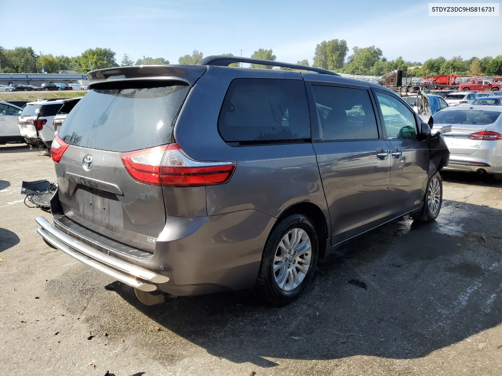 2017 Toyota Sienna Xle VIN: 5TDYZ3DC9HS816731 Lot: 68230094