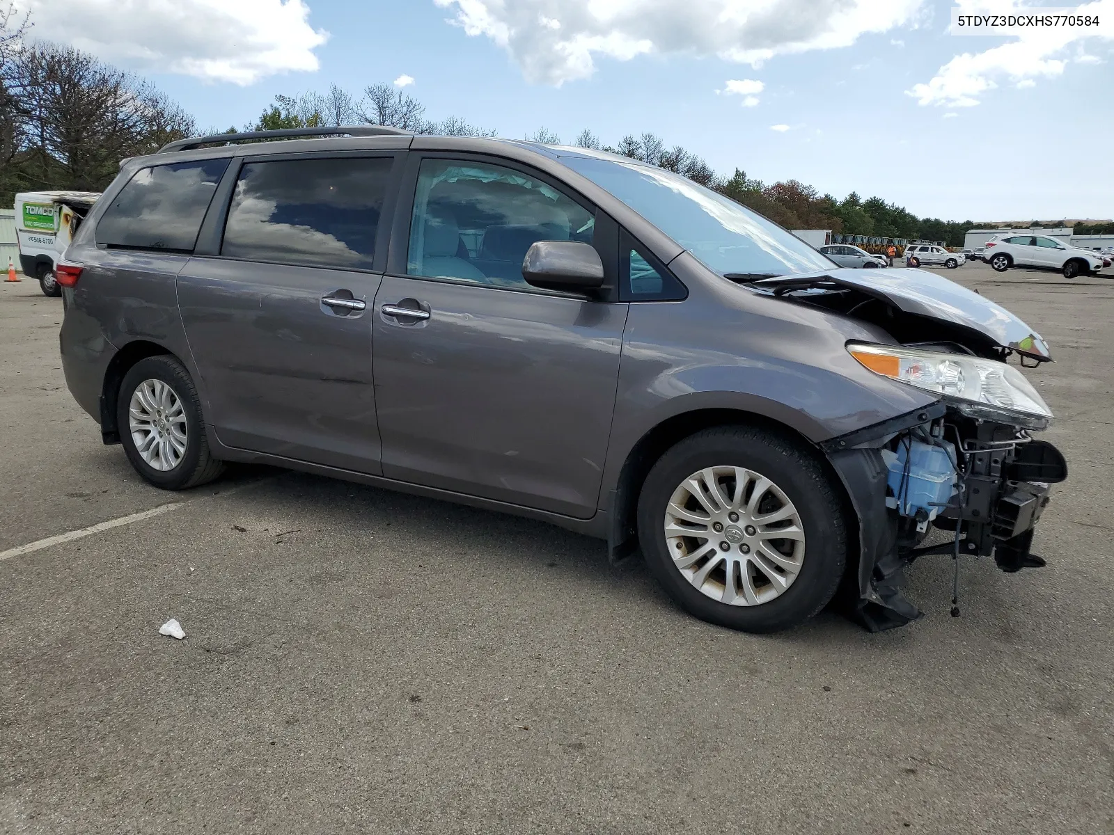 2017 Toyota Sienna Xle VIN: 5TDYZ3DCXHS770584 Lot: 68311244