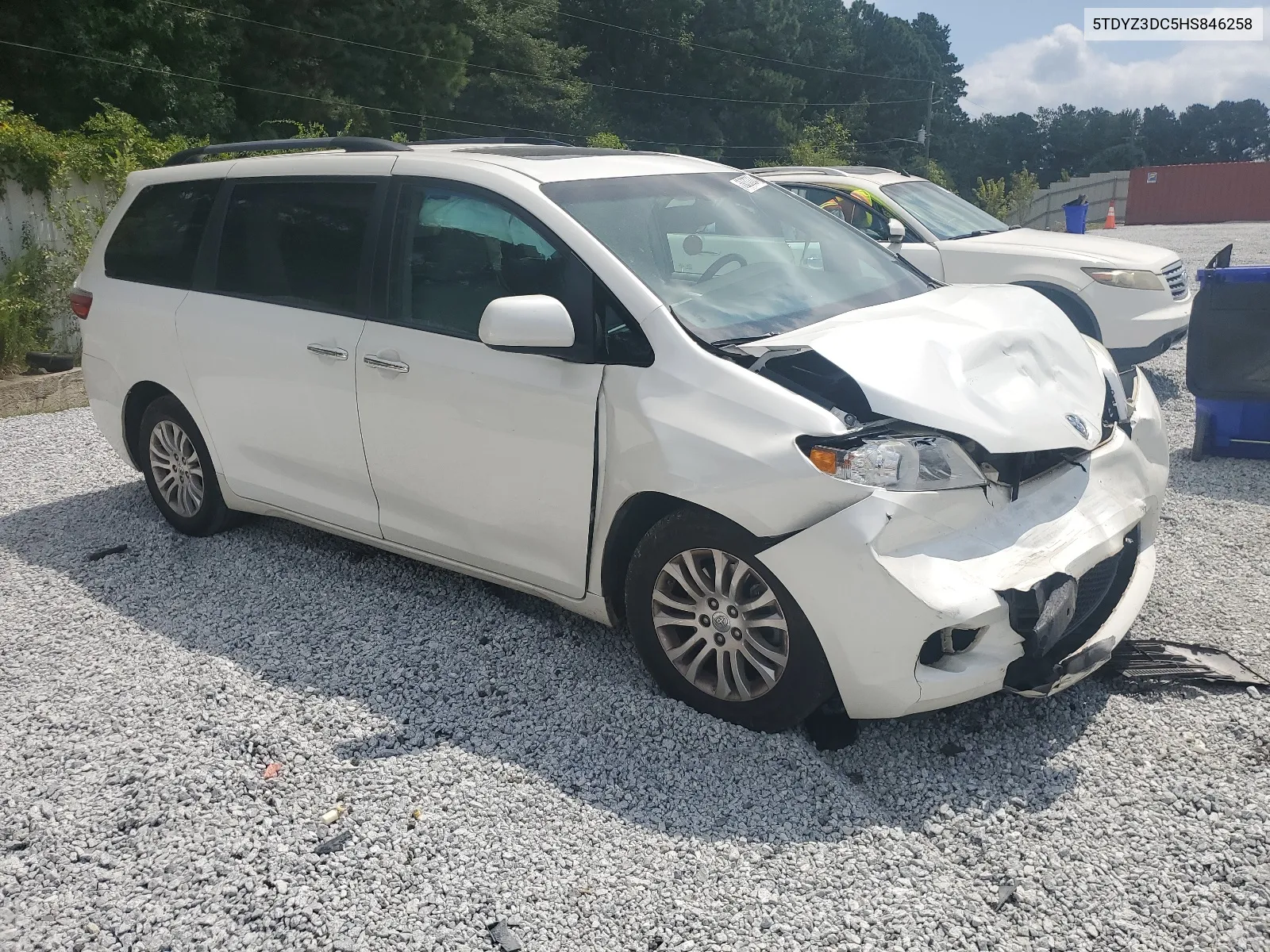 2017 Toyota Sienna Xle VIN: 5TDYZ3DC5HS846258 Lot: 68333324