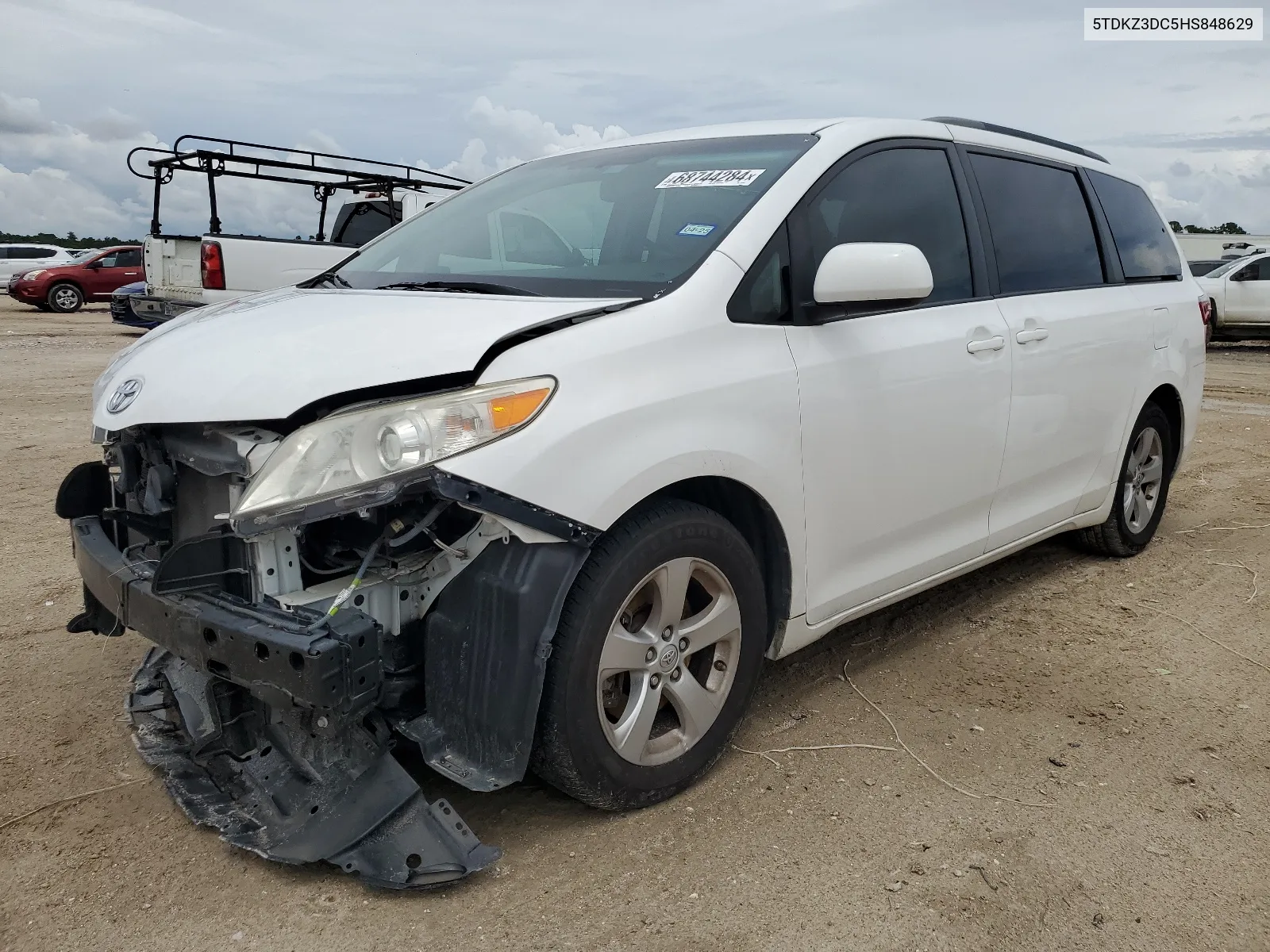 2017 Toyota Sienna Le VIN: 5TDKZ3DC5HS848629 Lot: 68744284