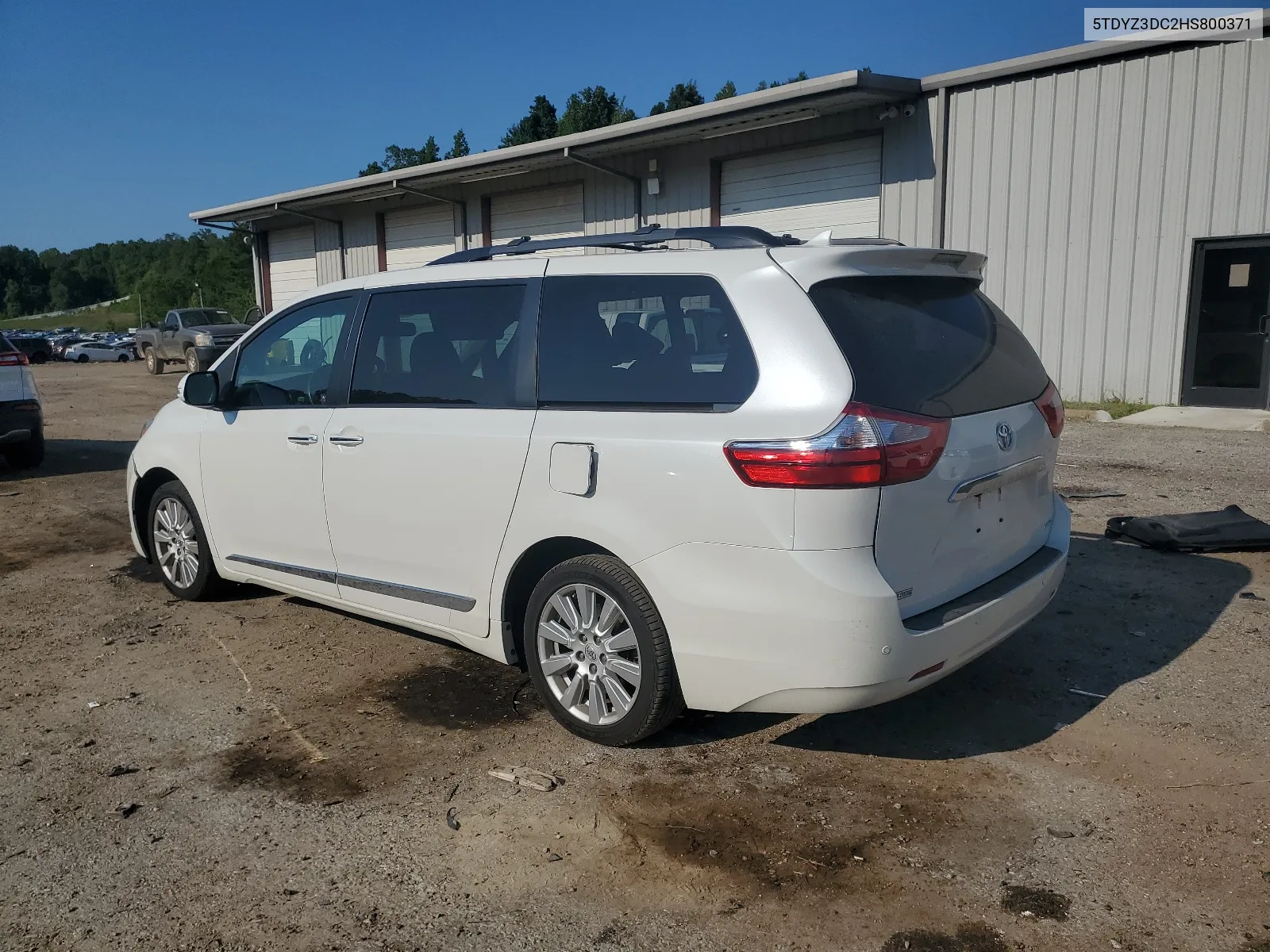 5TDYZ3DC2HS800371 2017 Toyota Sienna Xle