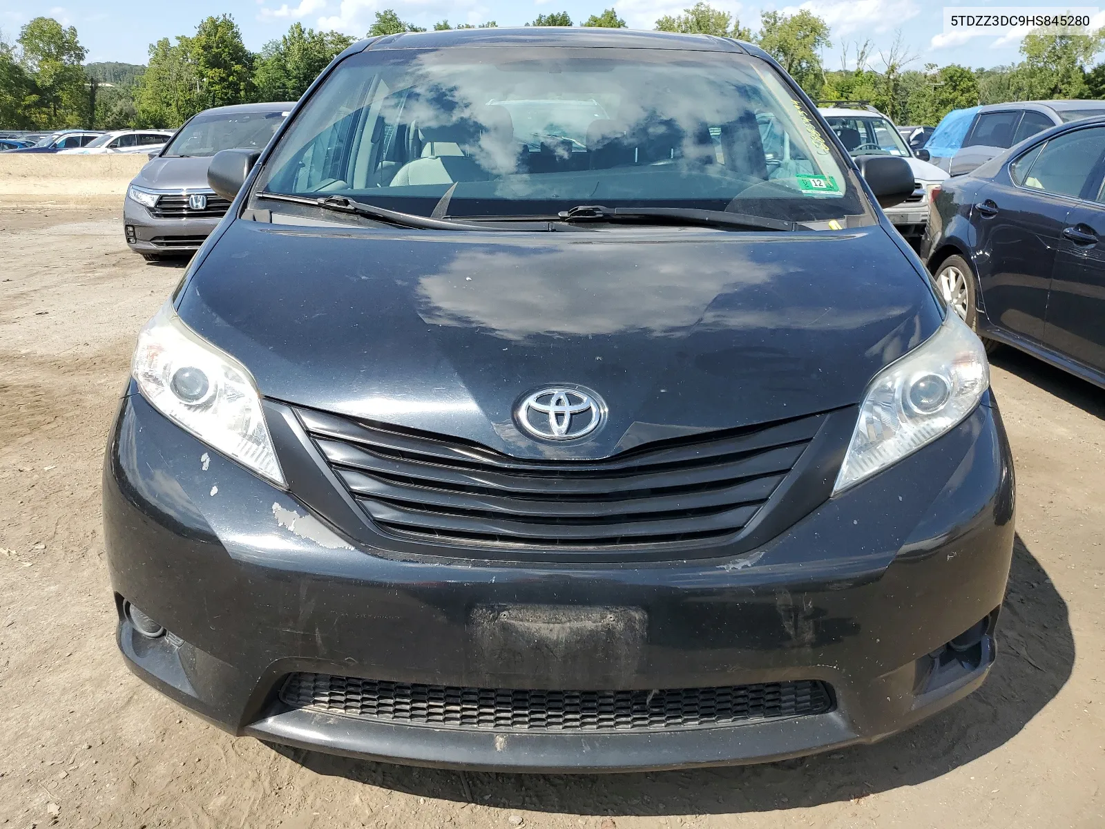 5TDZZ3DC9HS845280 2017 Toyota Sienna