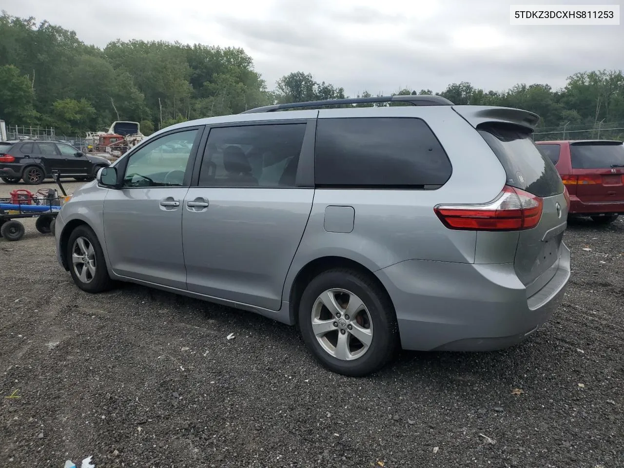 2017 Toyota Sienna Le VIN: 5TDKZ3DCXHS811253 Lot: 69169224