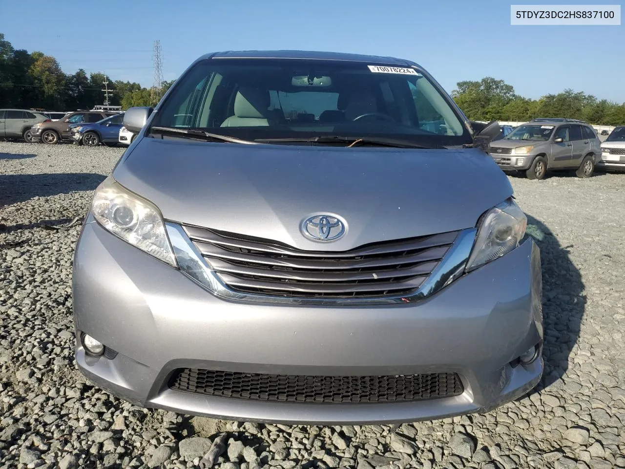 5TDYZ3DC2HS837100 2017 Toyota Sienna Xle