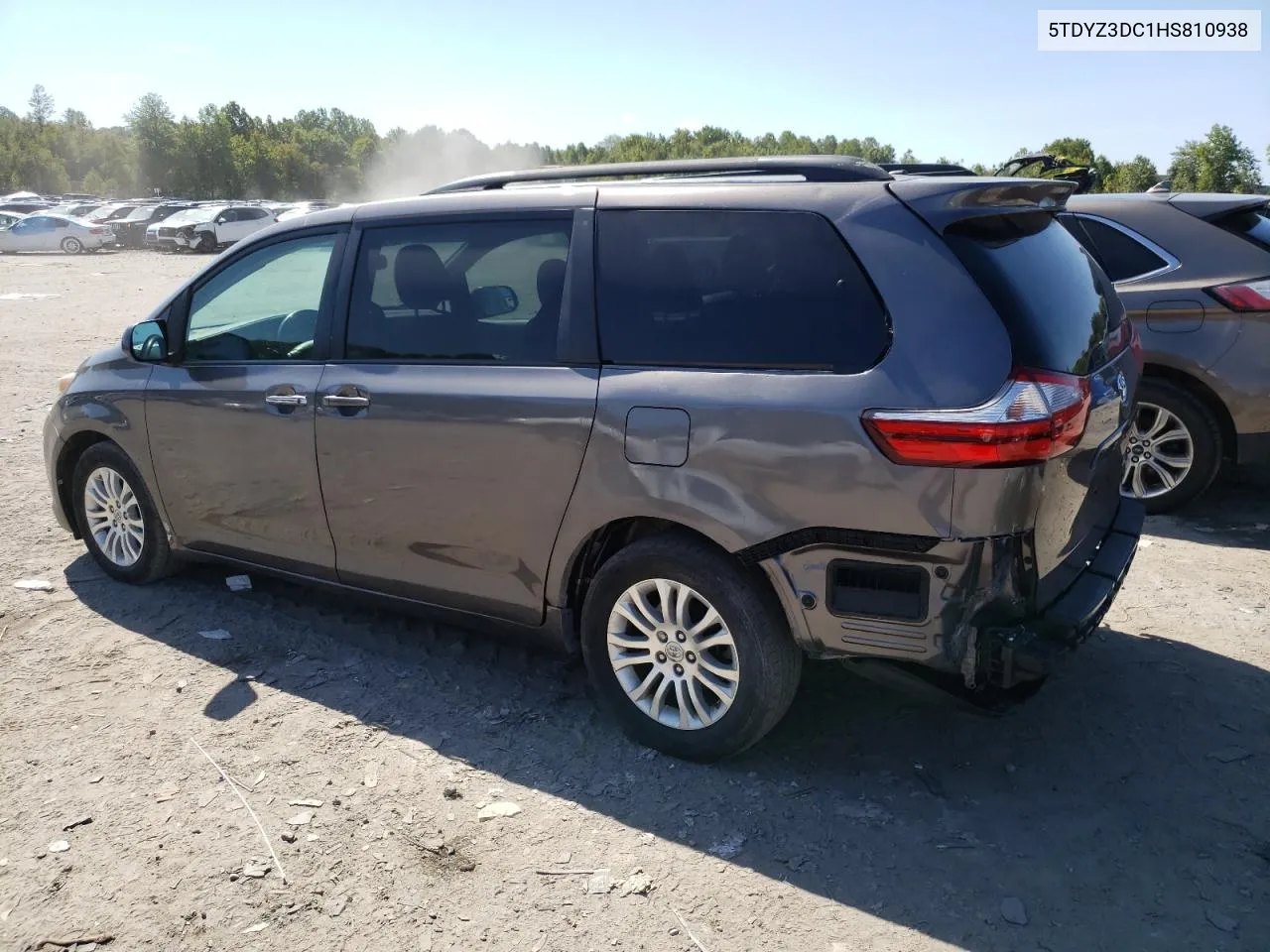 2017 Toyota Sienna Xle VIN: 5TDYZ3DC1HS810938 Lot: 70209344