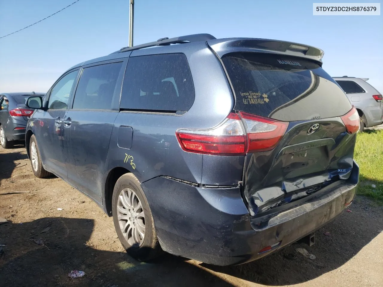 2017 Toyota Sienna Xle VIN: 5TDYZ3DC2HS876379 Lot: 70398824