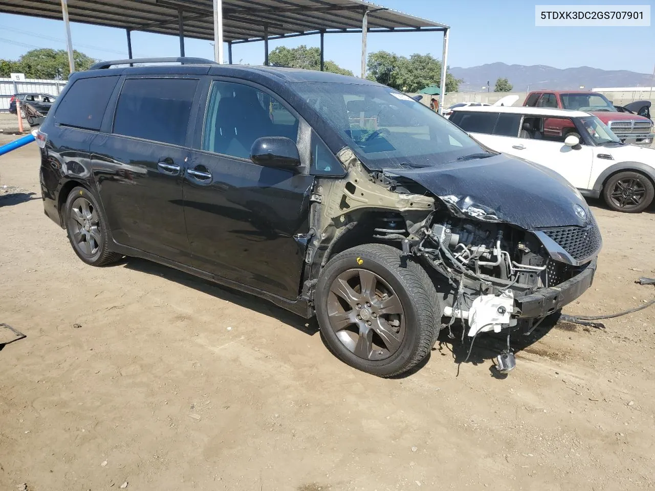 2017 Toyota Sienna Se VIN: 5TDXK3DC2GS707901 Lot: 70836134