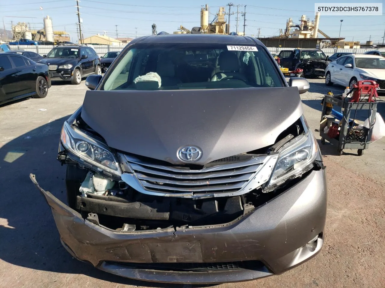 2017 Toyota Sienna Xle VIN: 5TDYZ3DC3HS767378 Lot: 71129404