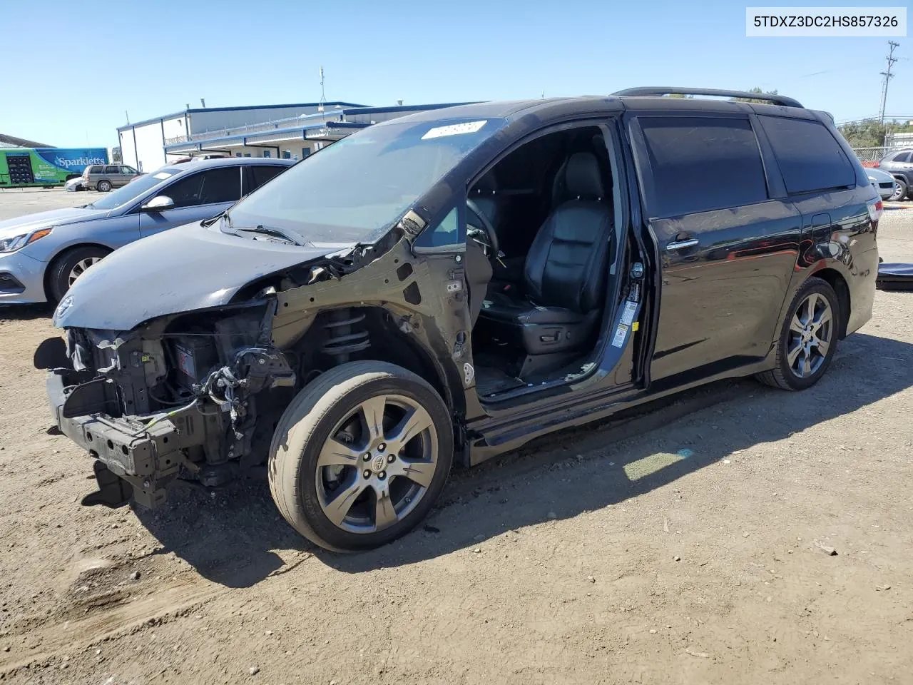 5TDXZ3DC2HS857326 2017 Toyota Sienna Se