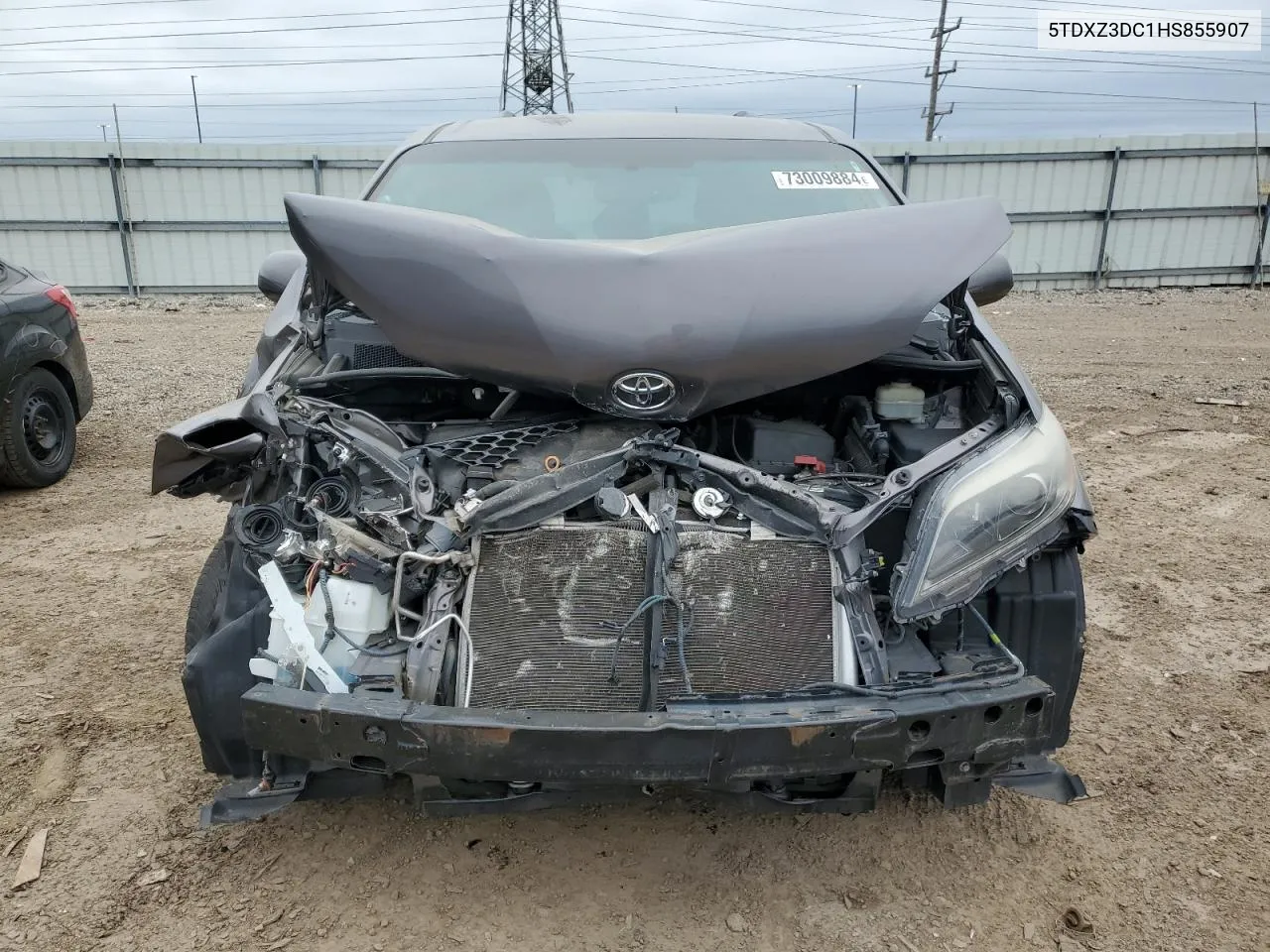 5TDXZ3DC1HS855907 2017 Toyota Sienna Se