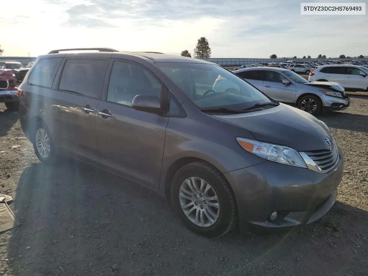 2017 Toyota Sienna Xle VIN: 5TDYZ3DC2HS769493 Lot: 73060994