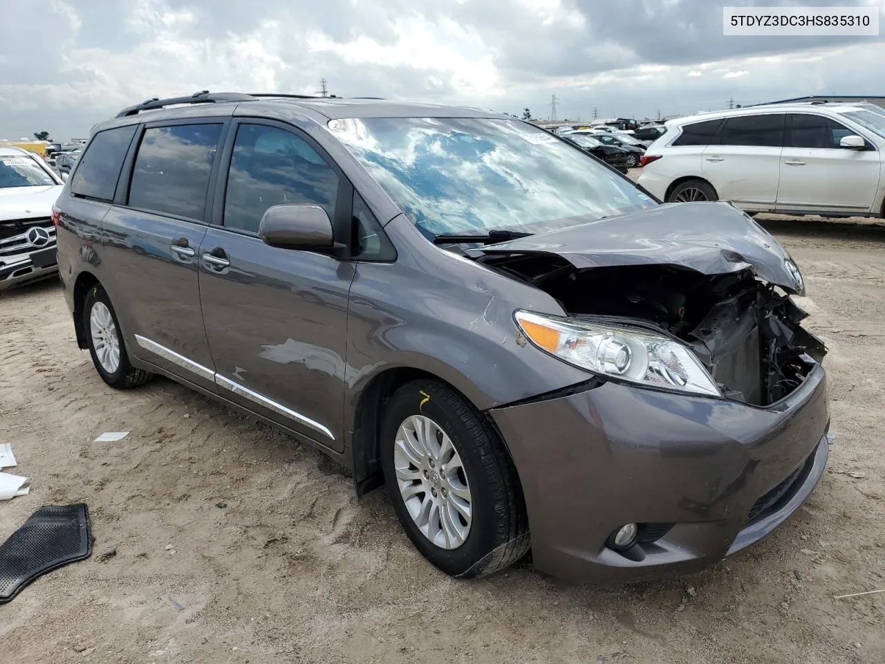 2017 Toyota Sienna Xle VIN: 5TDYZ3DC3HS835310 Lot: 73169854