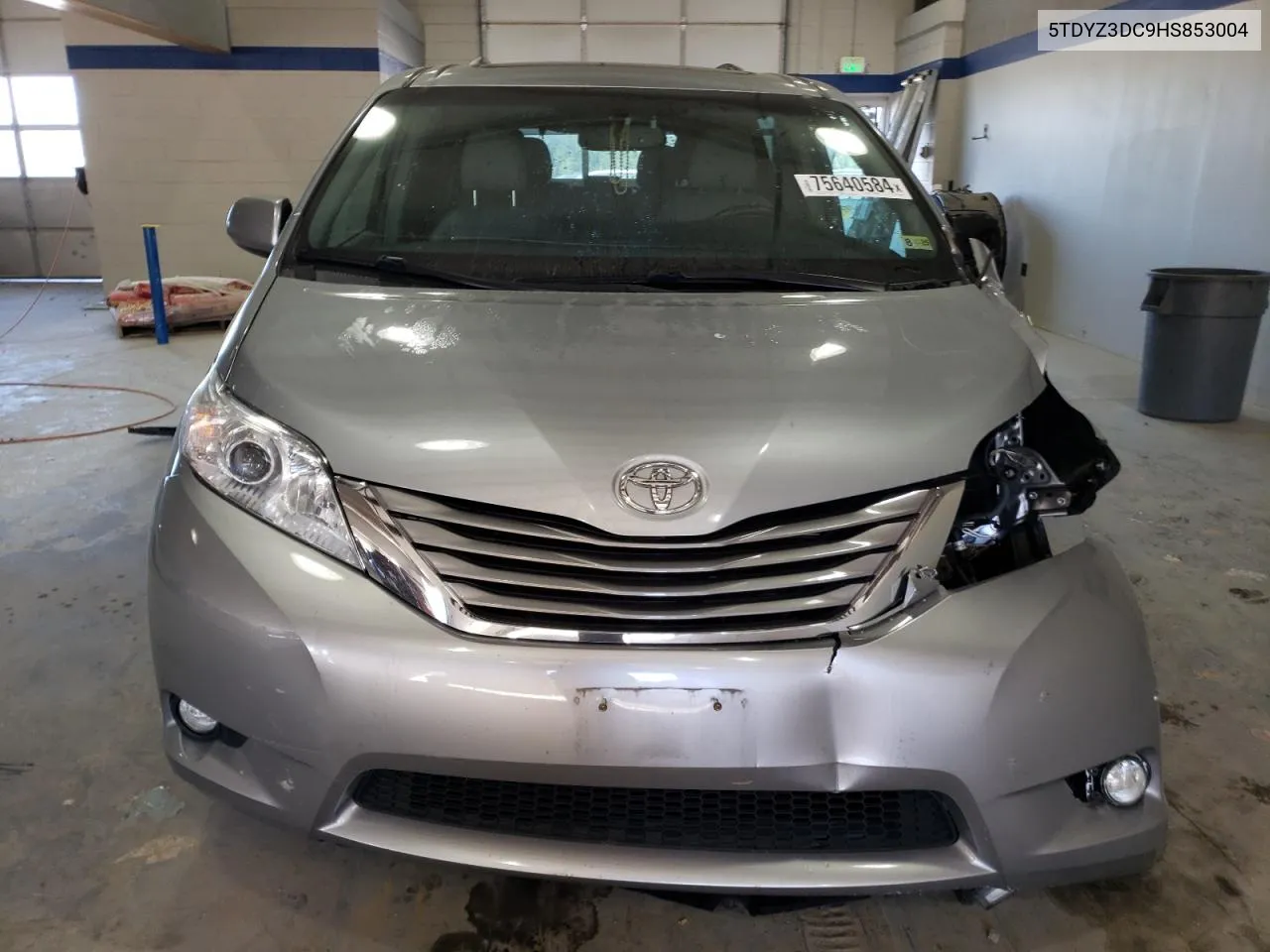 2017 Toyota Sienna Xle VIN: 5TDYZ3DC9HS853004 Lot: 75640584