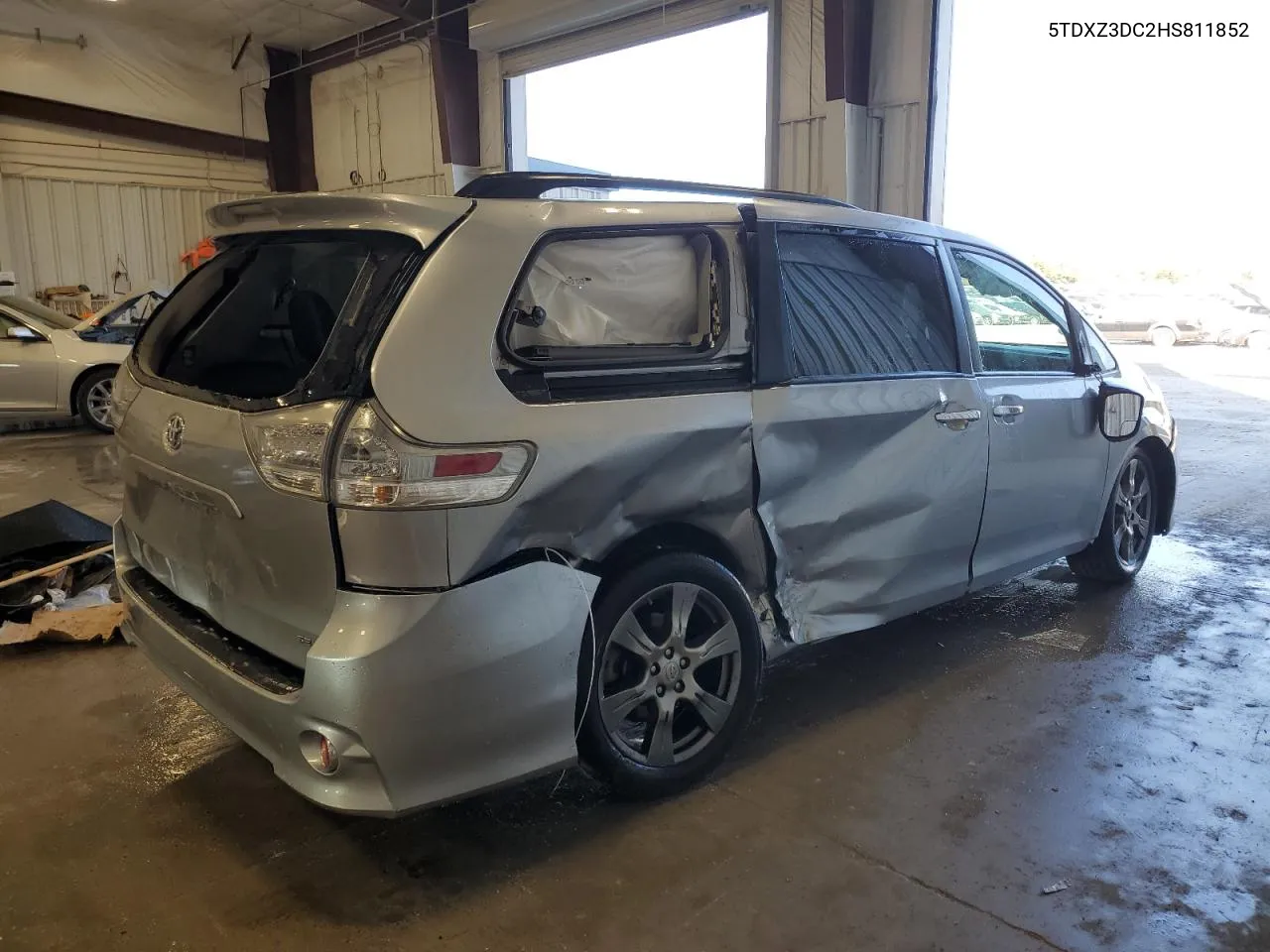 2017 Toyota Sienna Se VIN: 5TDXZ3DC2HS811852 Lot: 75678984