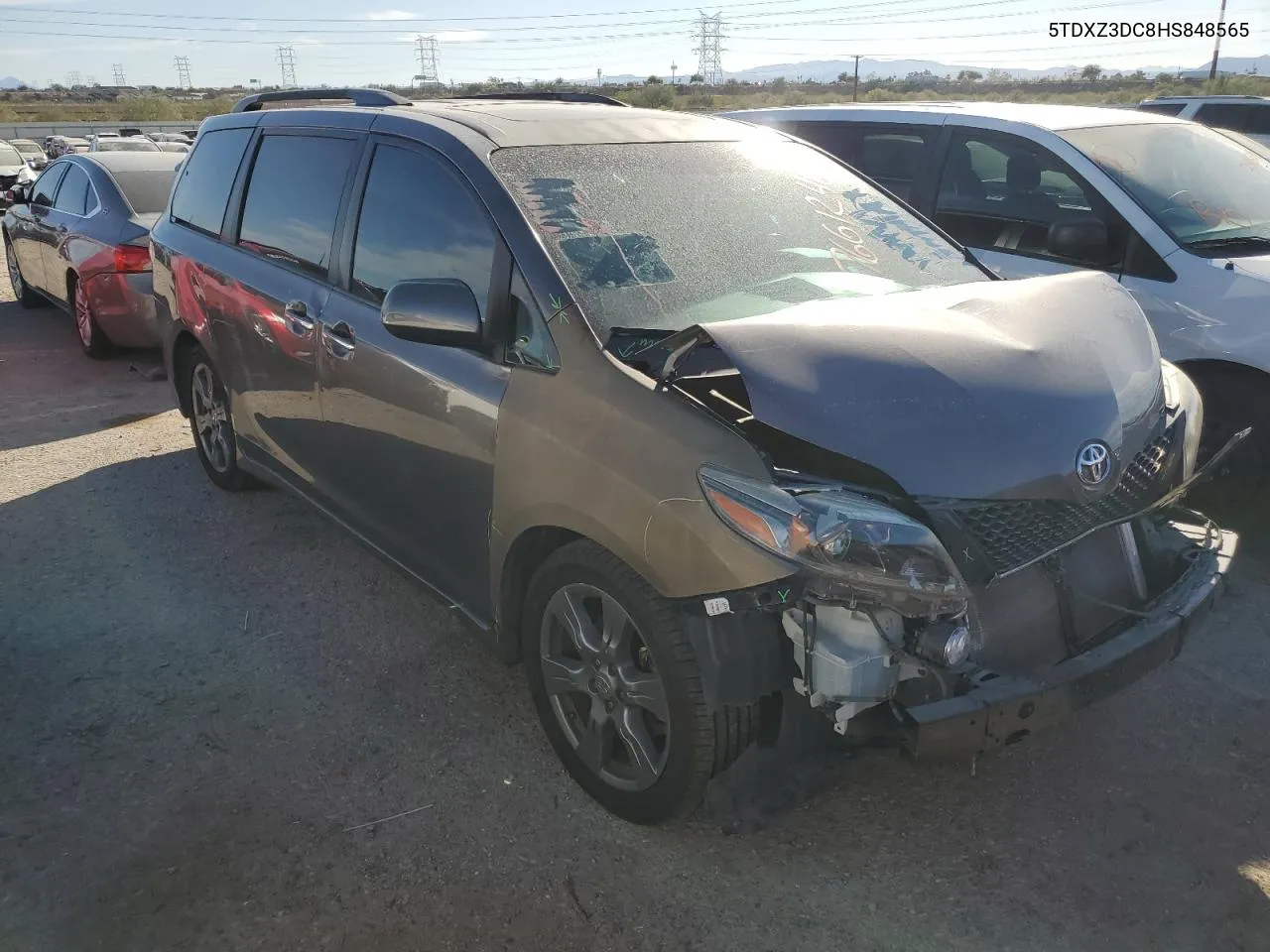 5TDXZ3DC8HS848565 2017 Toyota Sienna Se