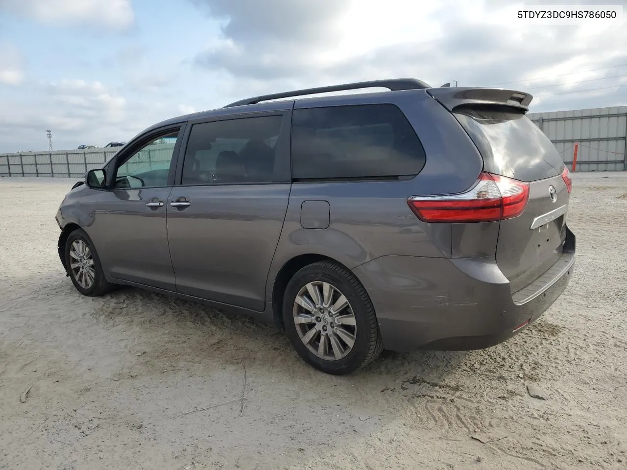 2017 Toyota Sienna Xle VIN: 5TDYZ3DC9HS786050 Lot: 78052264