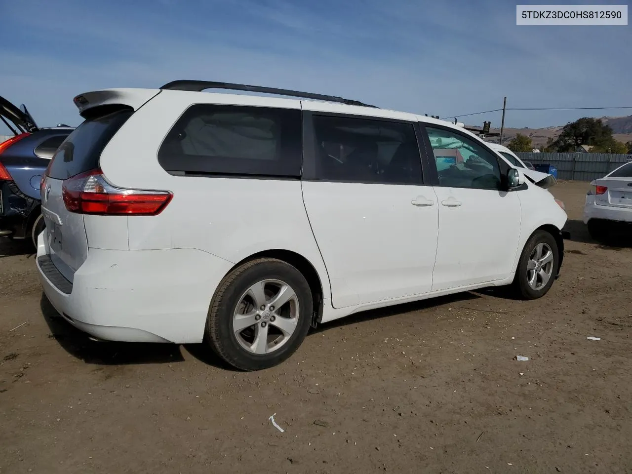 2017 Toyota Sienna Le VIN: 5TDKZ3DC0HS812590 Lot: 79274364