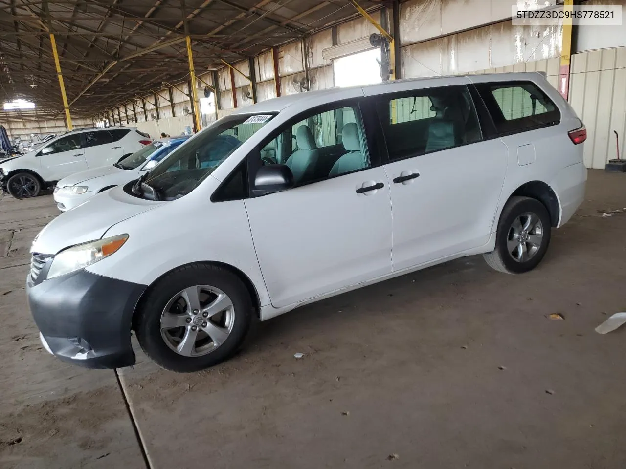 5TDZZ3DC9HS778521 2017 Toyota Sienna