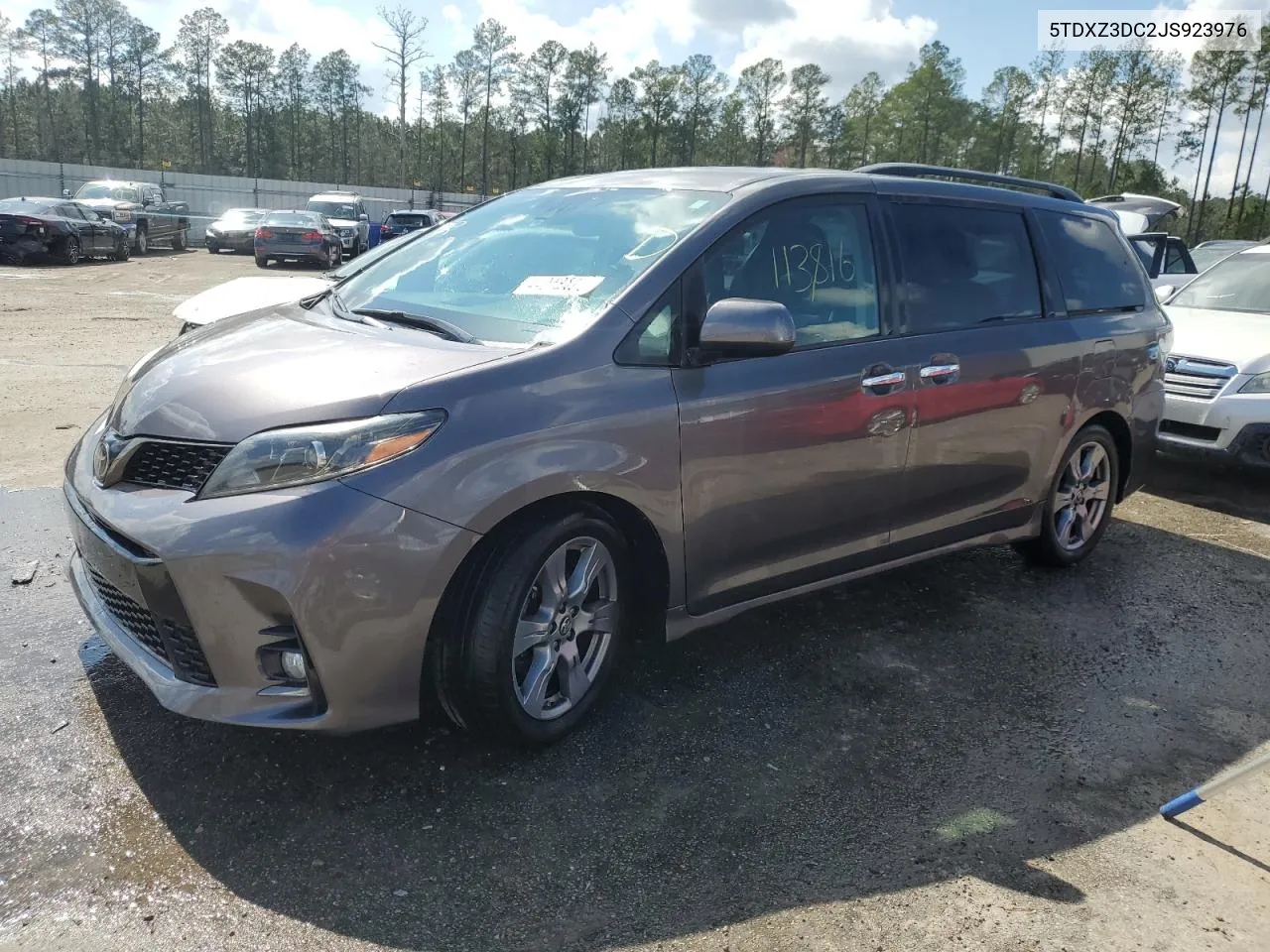 2018 Toyota Sienna Se VIN: 5TDXZ3DC2JS923976 Lot: 44943474