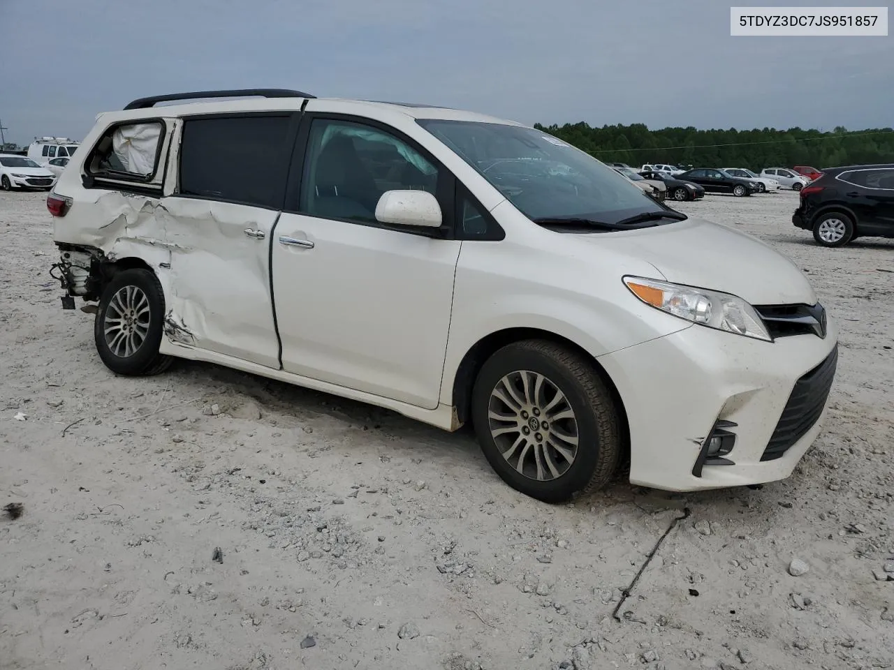 2018 Toyota Sienna Xle VIN: 5TDYZ3DC7JS951857 Lot: 52338554