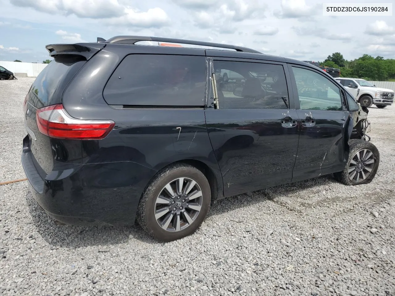 5TDDZ3DC6JS190284 2018 Toyota Sienna Xle