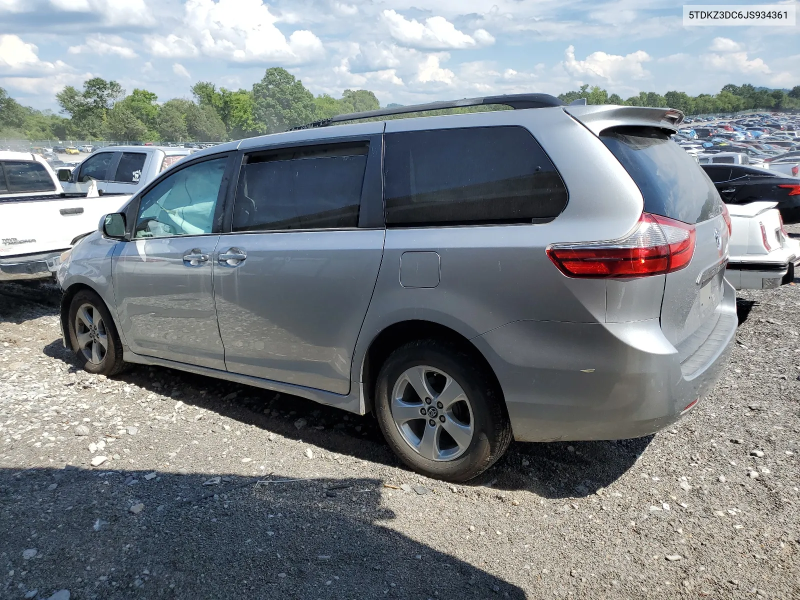 2018 Toyota Sienna Le VIN: 5TDKZ3DC6JS934361 Lot: 61158344