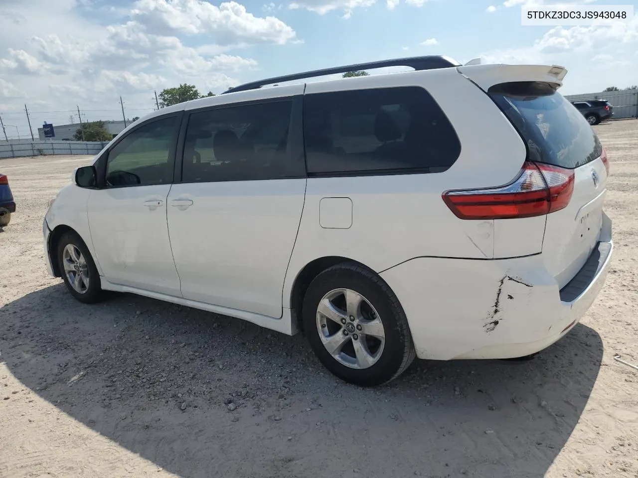 2018 Toyota Sienna Le VIN: 5TDKZ3DC3JS943048 Lot: 62746584