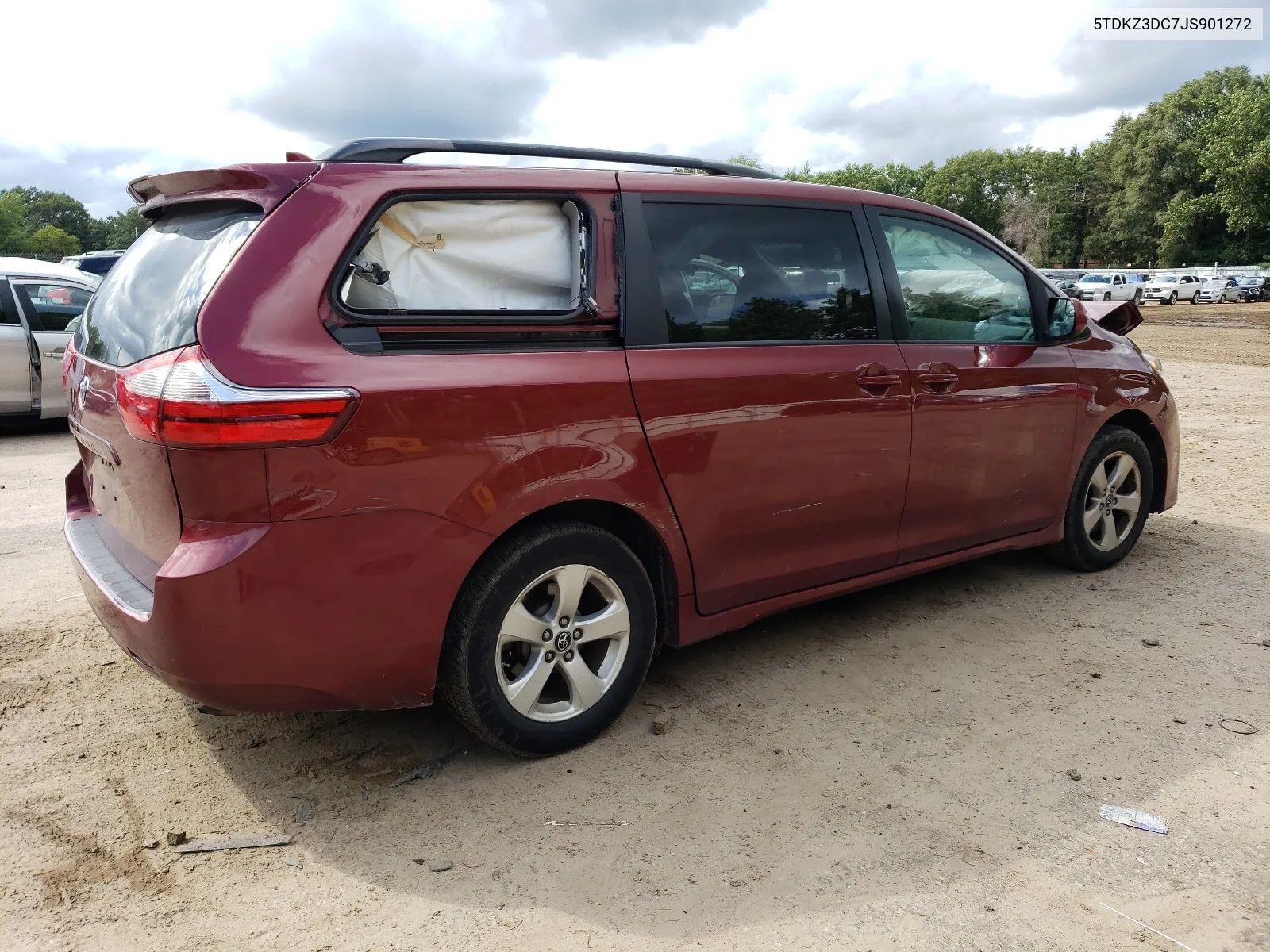 2018 Toyota Sienna Le VIN: 5TDKZ3DC7JS901272 Lot: 67761624