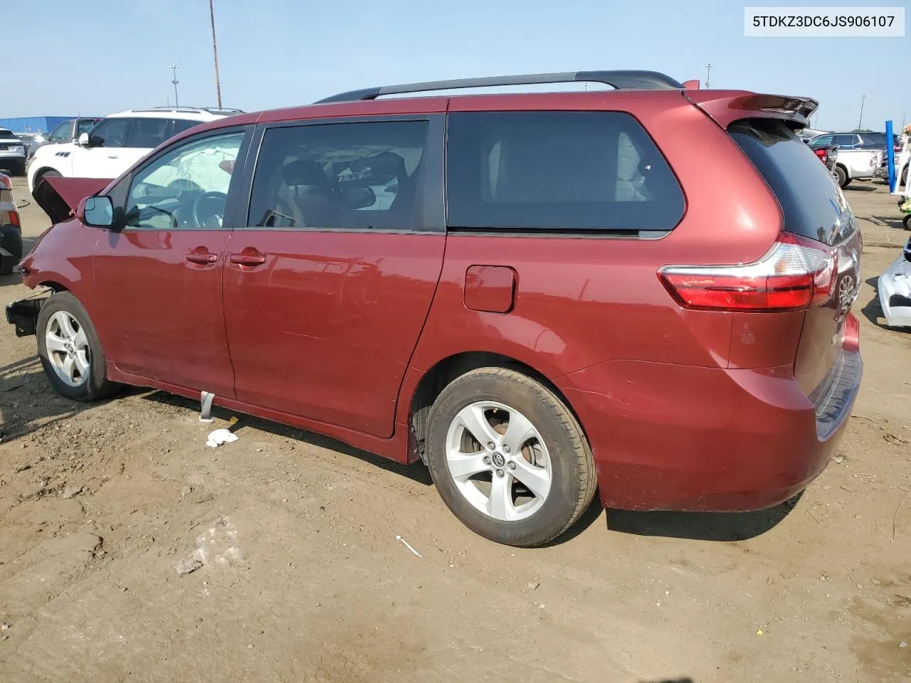 5TDKZ3DC6JS906107 2018 Toyota Sienna Le