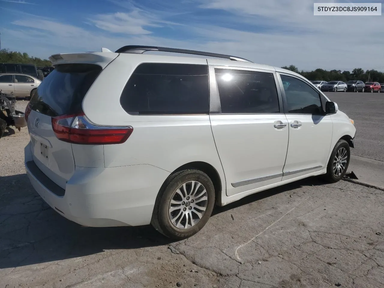 5TDYZ3DC8JS909164 2018 Toyota Sienna Xle