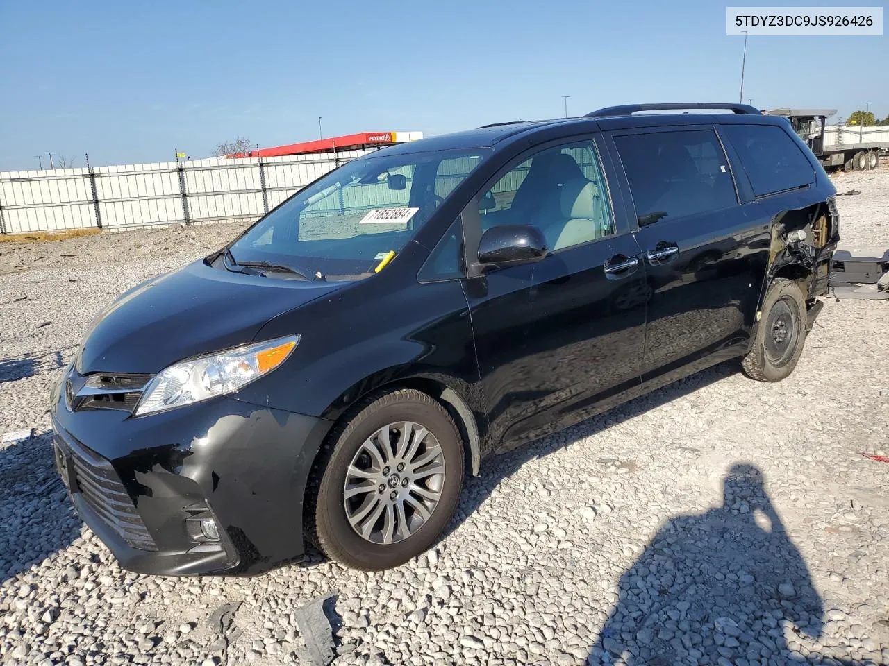 5TDYZ3DC9JS926426 2018 Toyota Sienna Xle