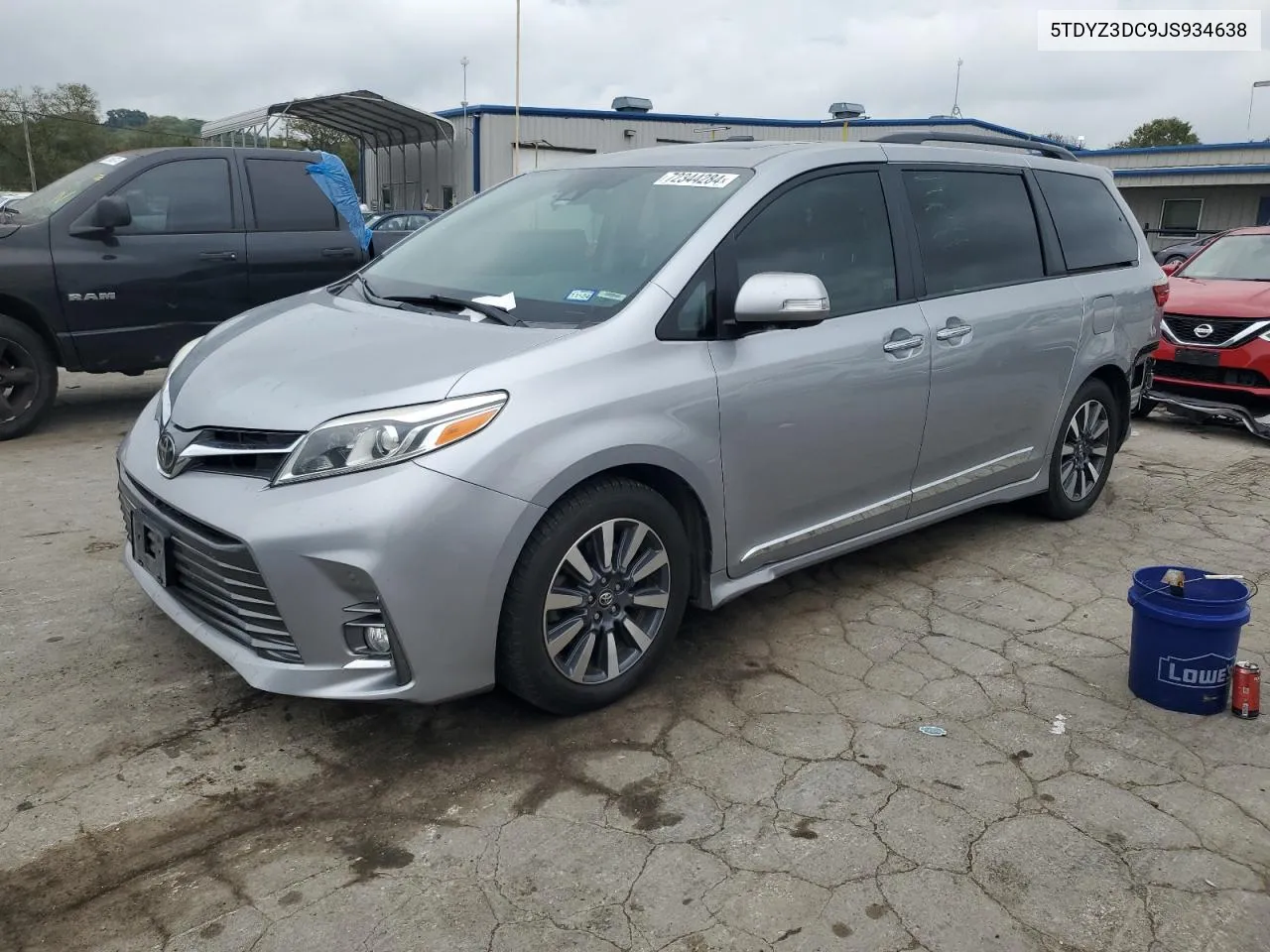 5TDYZ3DC9JS934638 2018 Toyota Sienna Xle