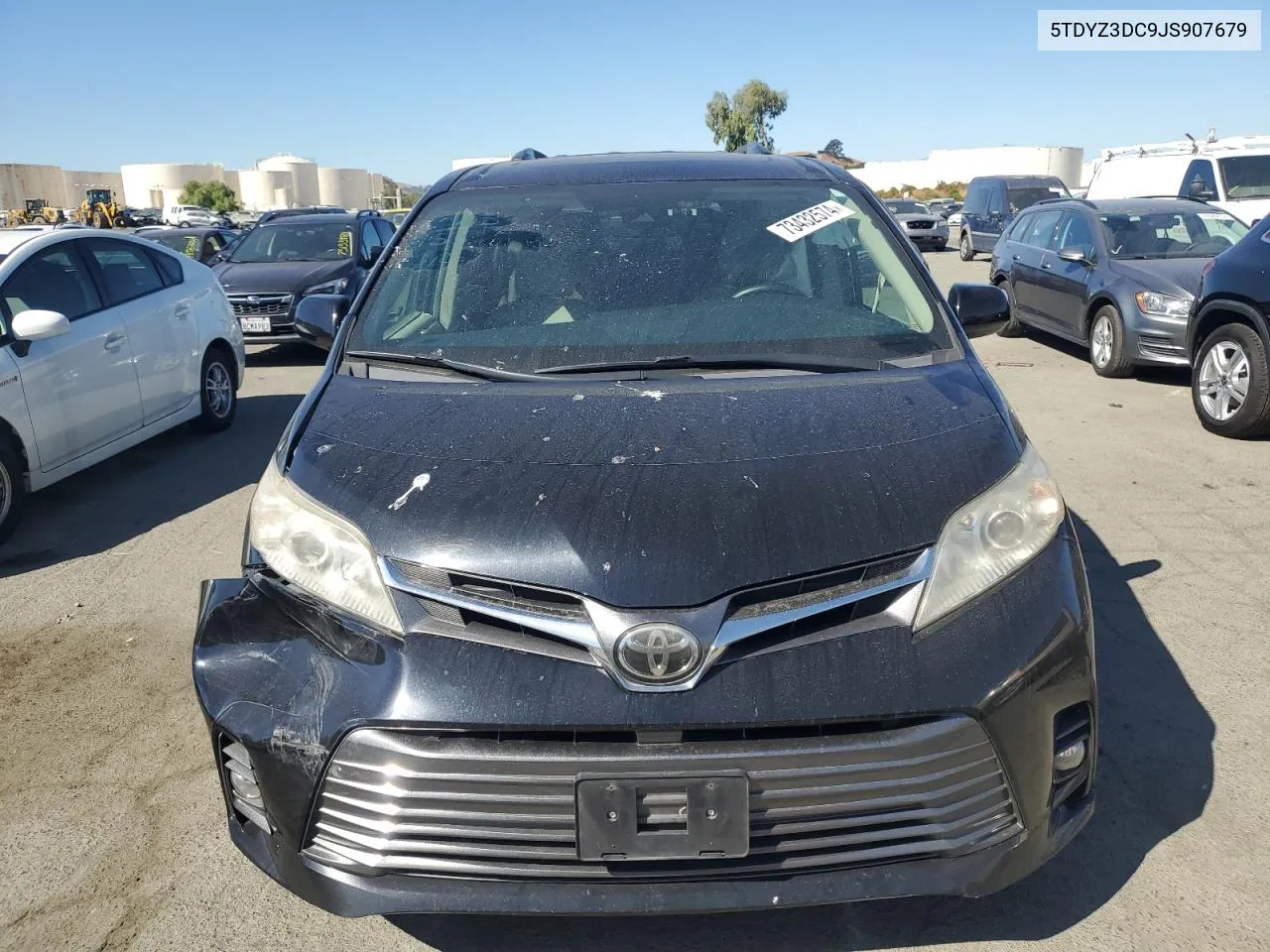 5TDYZ3DC9JS907679 2018 Toyota Sienna Xle